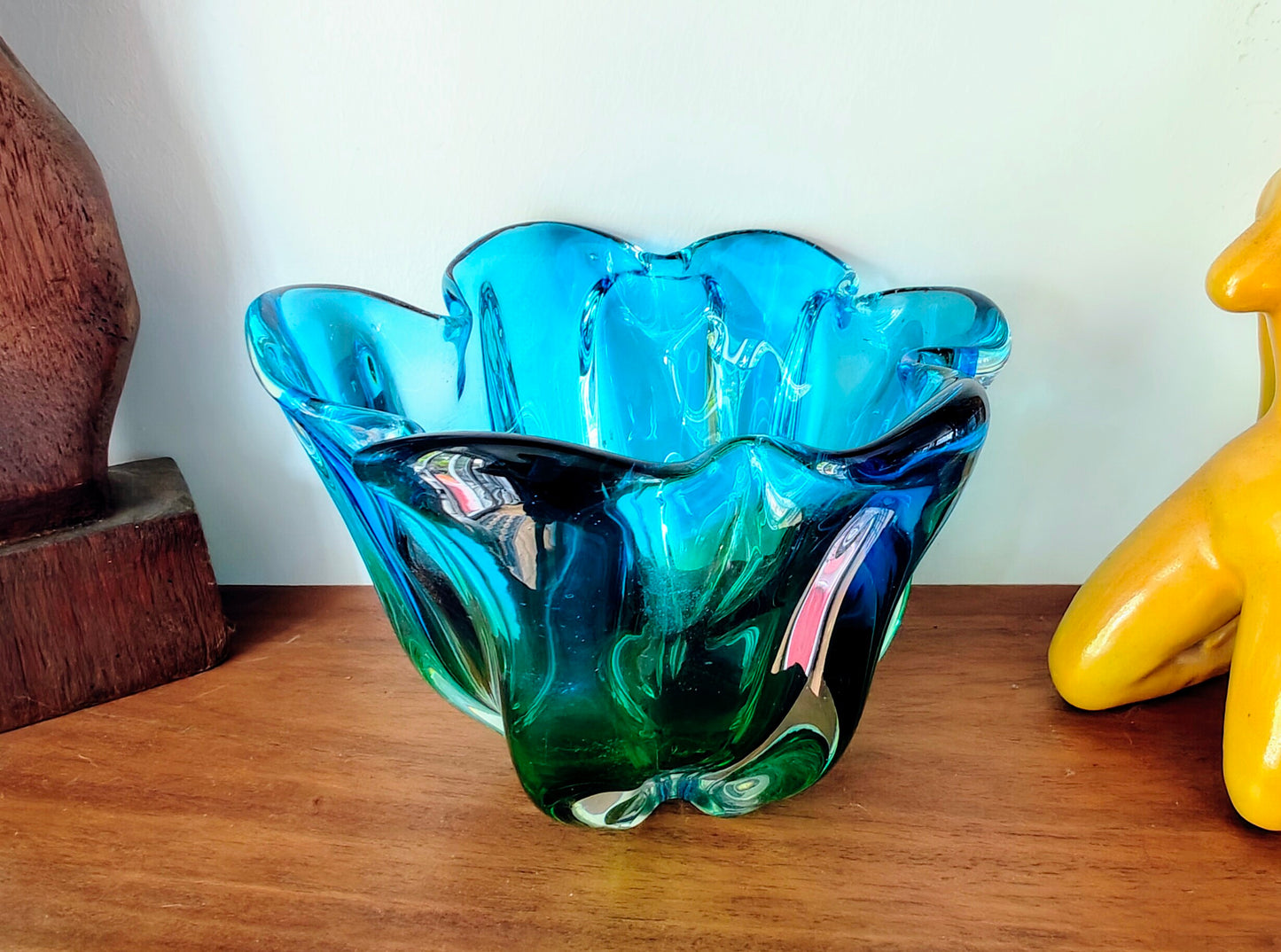 Vintage Mid Century Modern Japanese Sanyu Glass Centrepiece bowl Vase