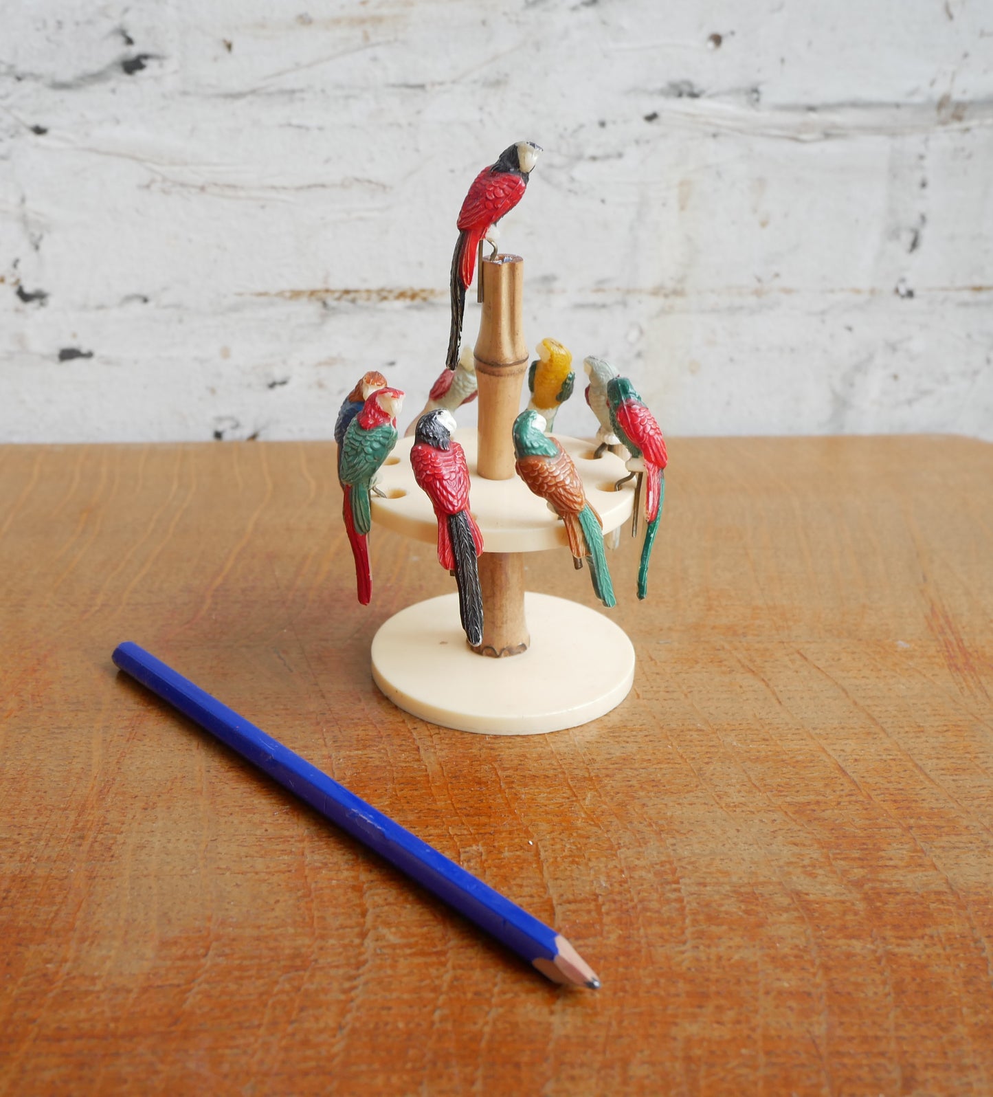 Unusual Vintage 1950s 60s Parrot Clips on a Bakelite and Cane Stand