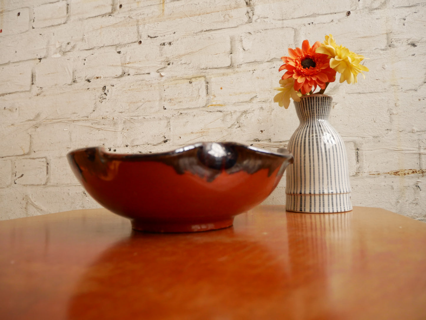Vintage 1960s Mid Century Modern Thomas Buxo Abstract Studio Pottery Fruit Bowl