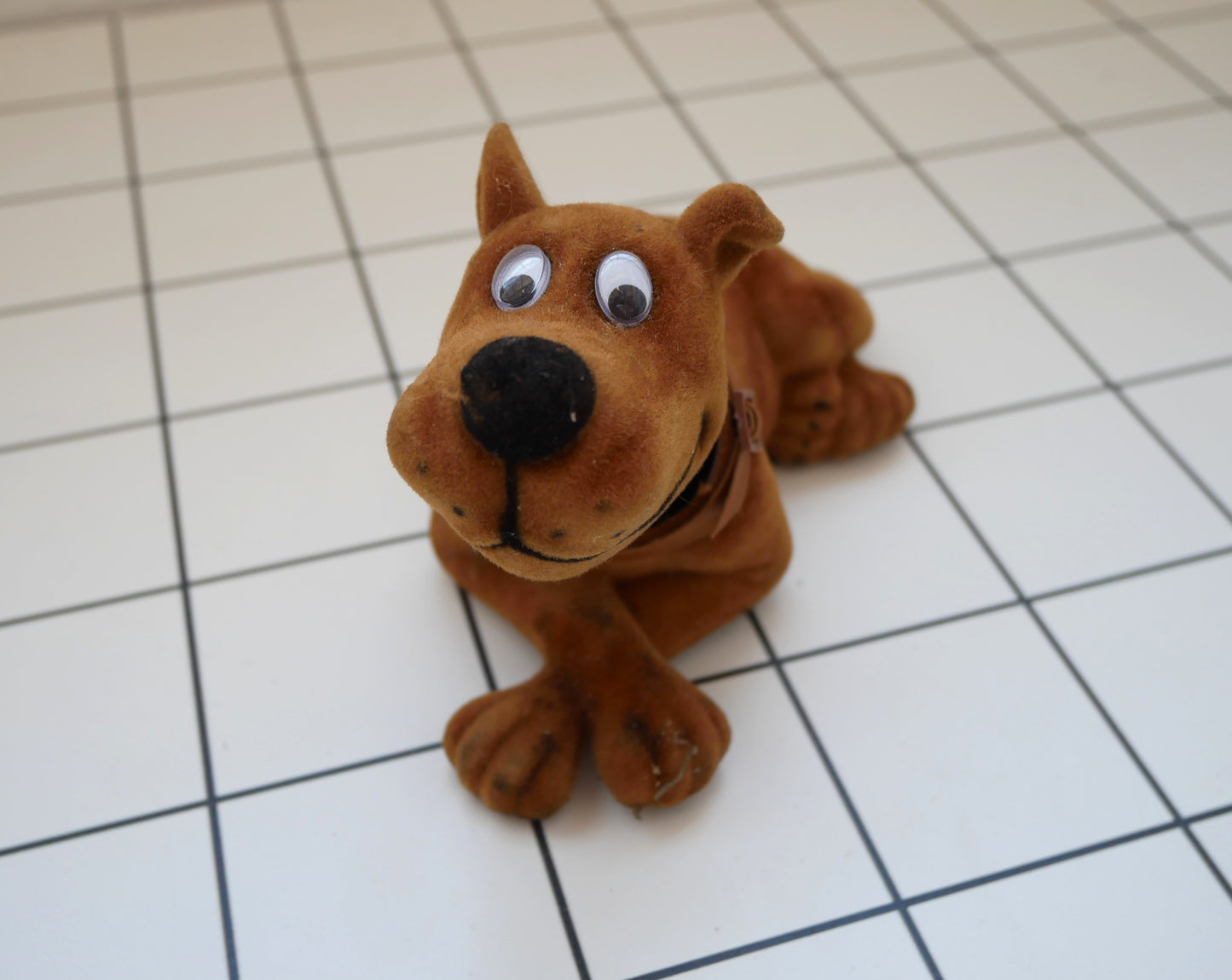 Vintage Scooby Doo Style Car Bobble Head Hound Dog
