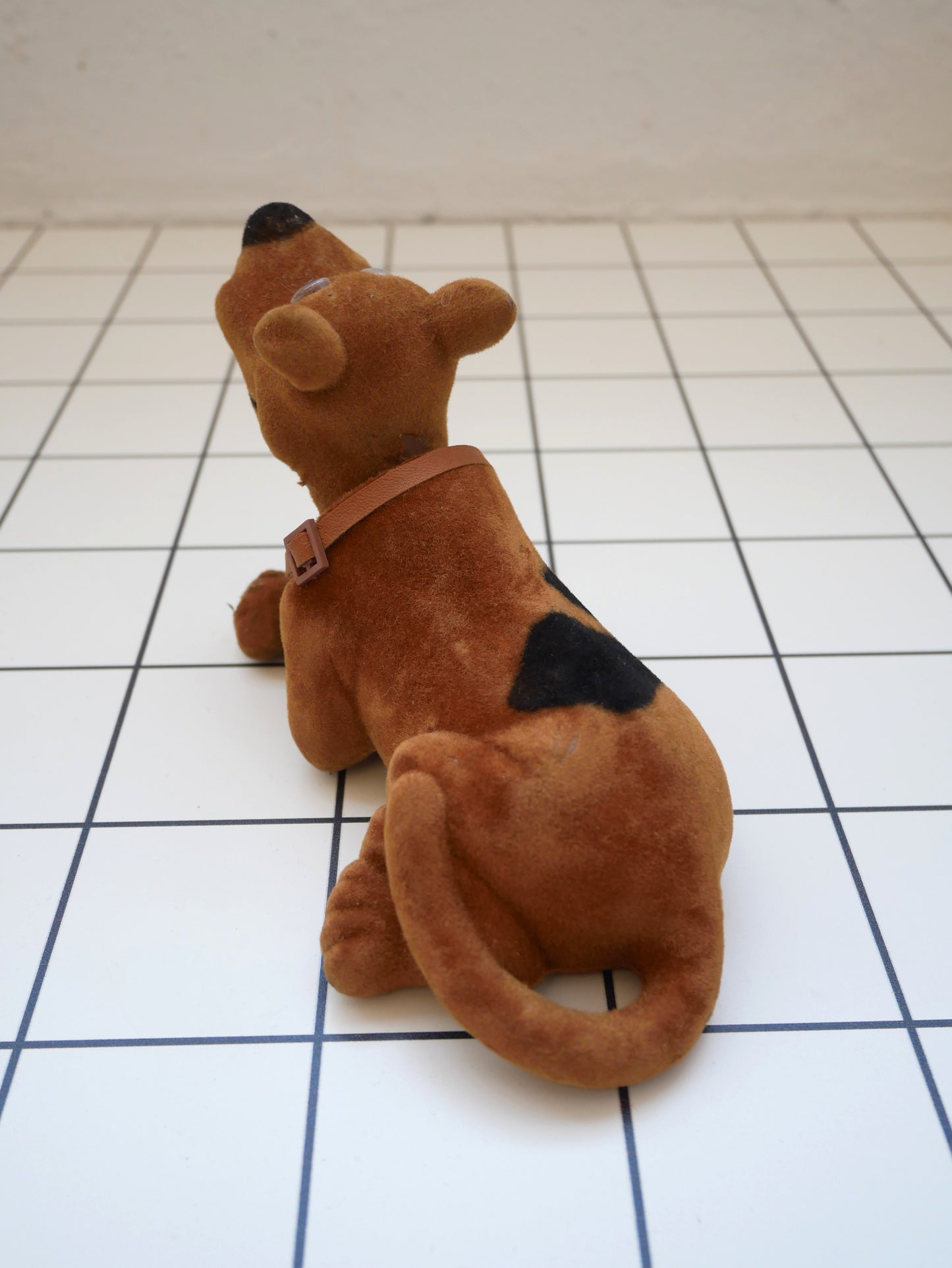 Vintage Scooby Doo Style Car Bobble Head Hound Dog