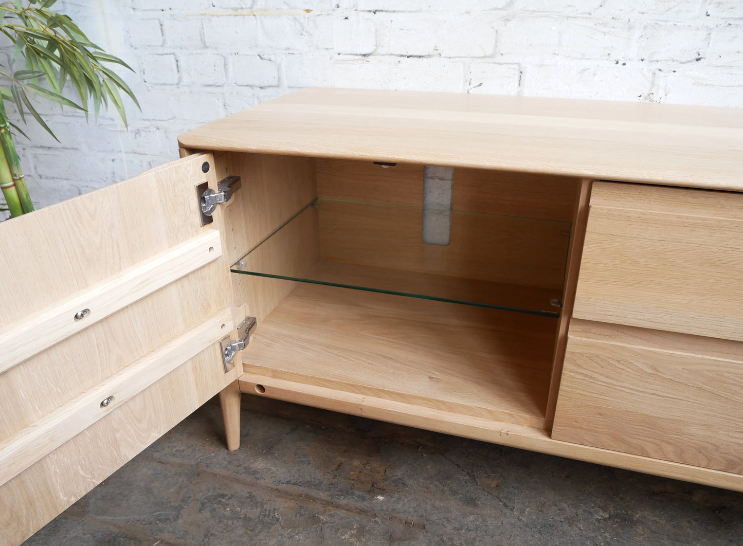 Contemporary Ercol Romana IR TV Unit 2 Drawer Media Sideboard