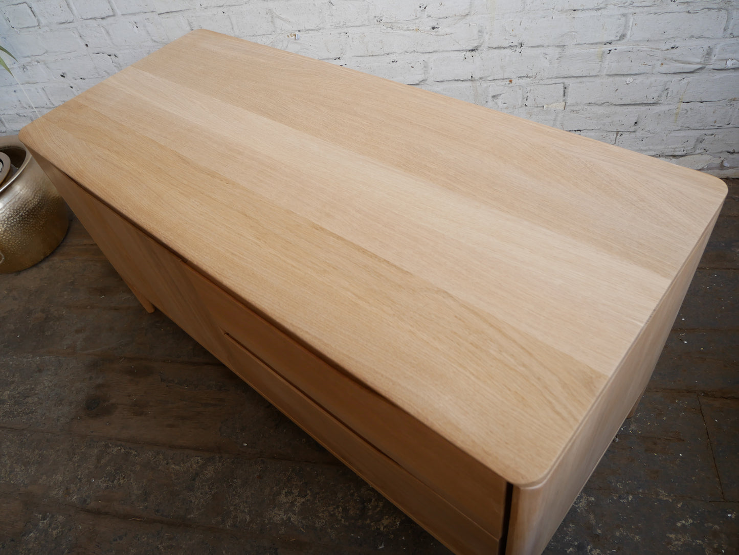 Contemporary Ercol Romana IR TV Unit 2 Drawer Media Sideboard