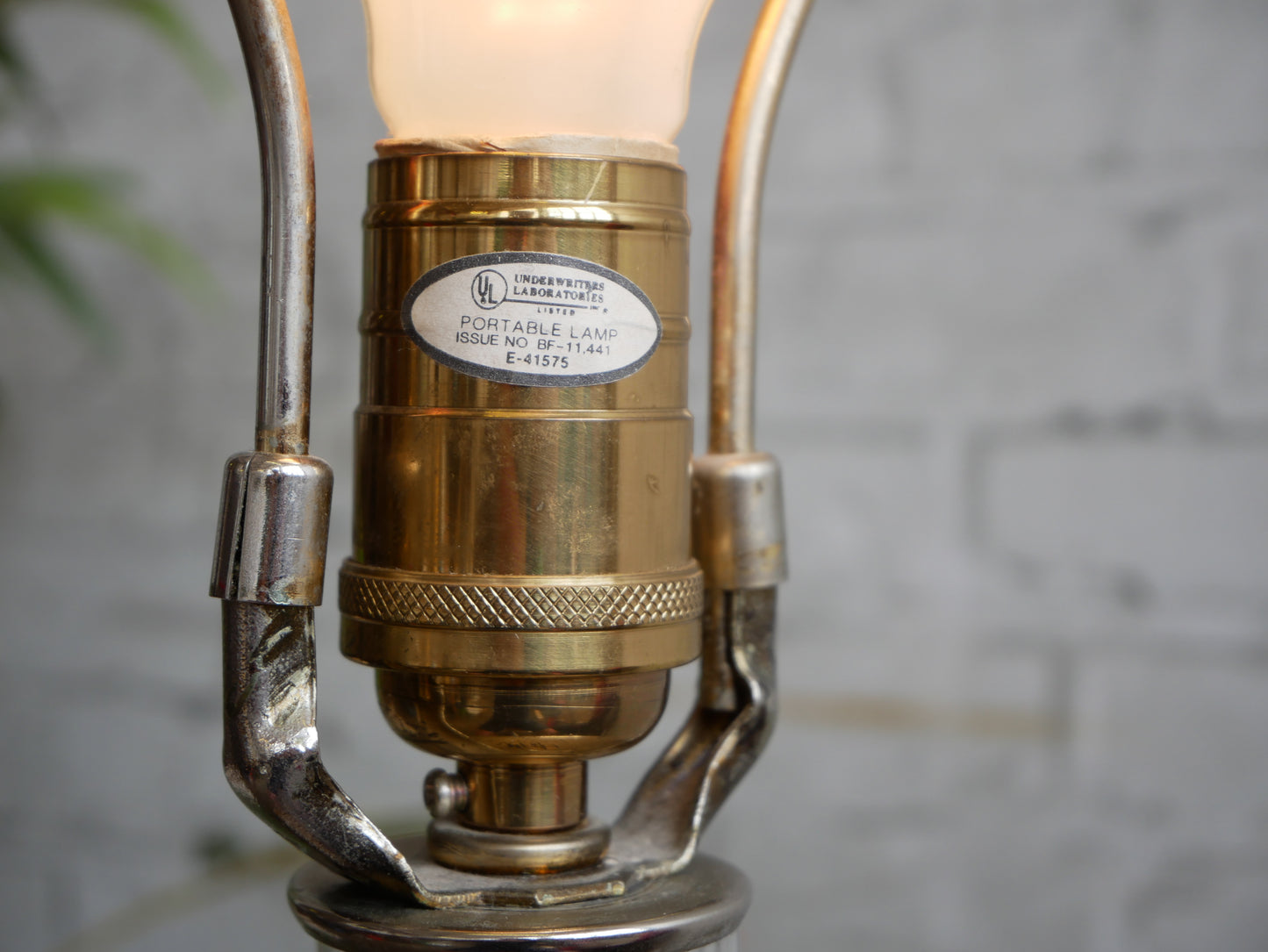Vintage 70s 80s Underwriters Laboratories Hollywood Regency Brass Cut Glass Table Lamp
