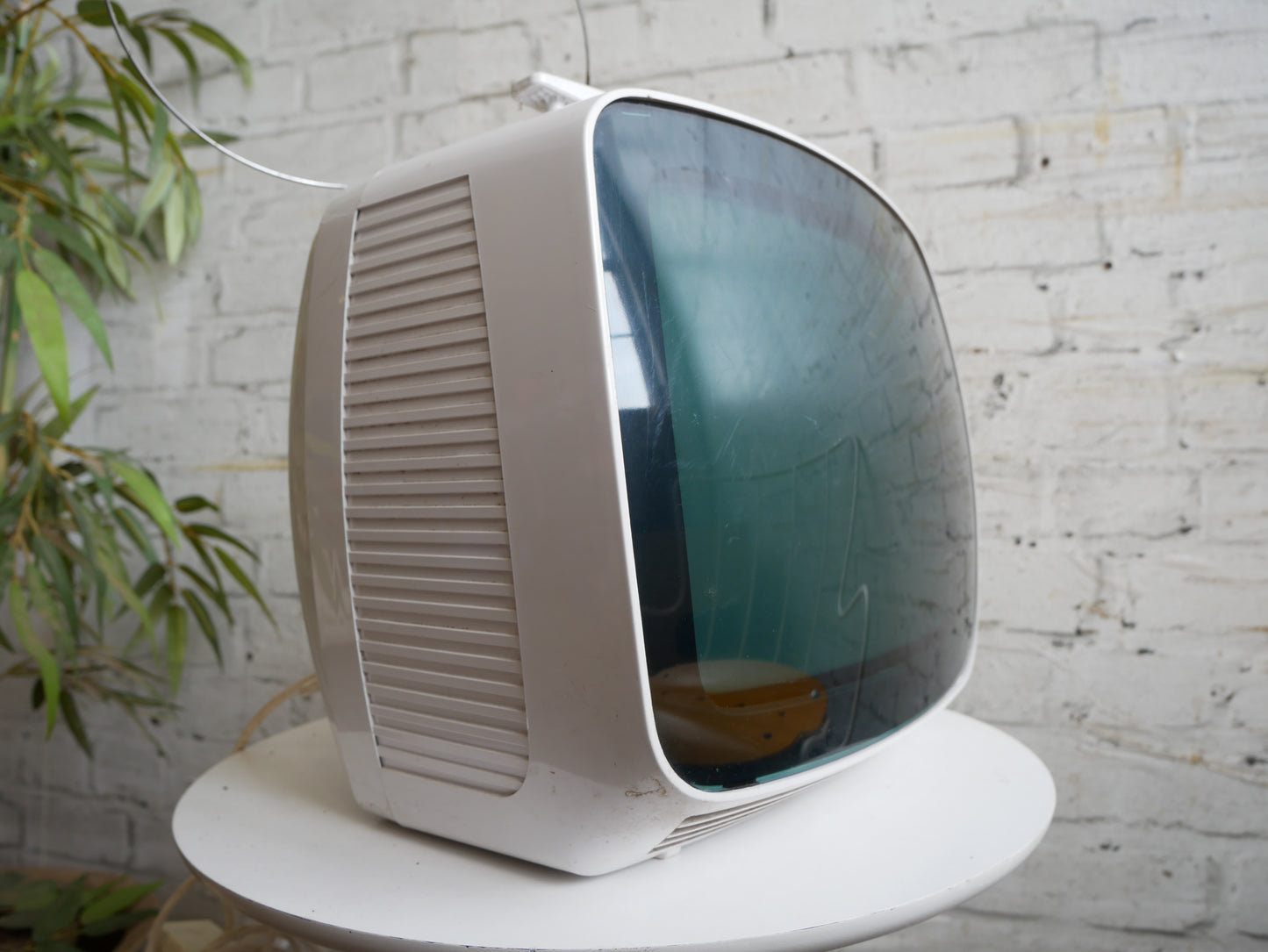 Vintage Retro 70s Mid Century Space Age Indesit Portable TV Television Set for Prop Spares/ Repair