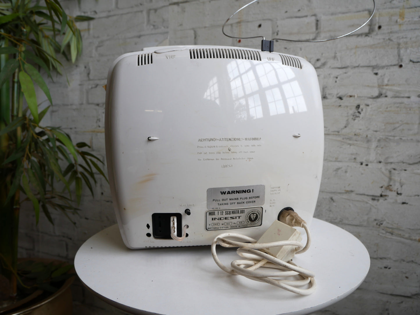 Vintage Retro 70s Mid Century Space Age Indesit Portable TV Television Set for Prop Spares/ Repair