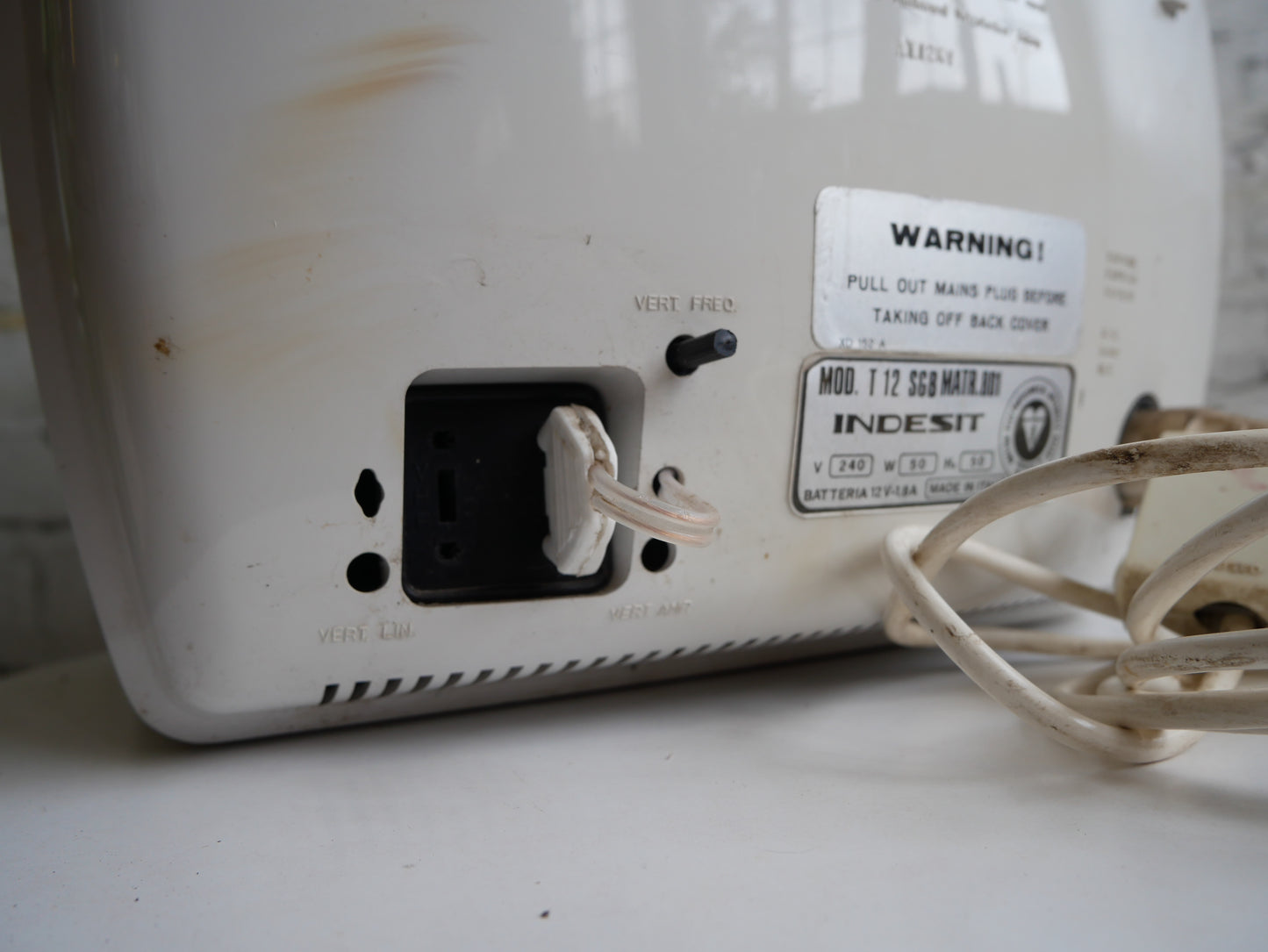 Vintage Retro 70s Mid Century Space Age Indesit Portable TV Television Set for Prop Spares/ Repair