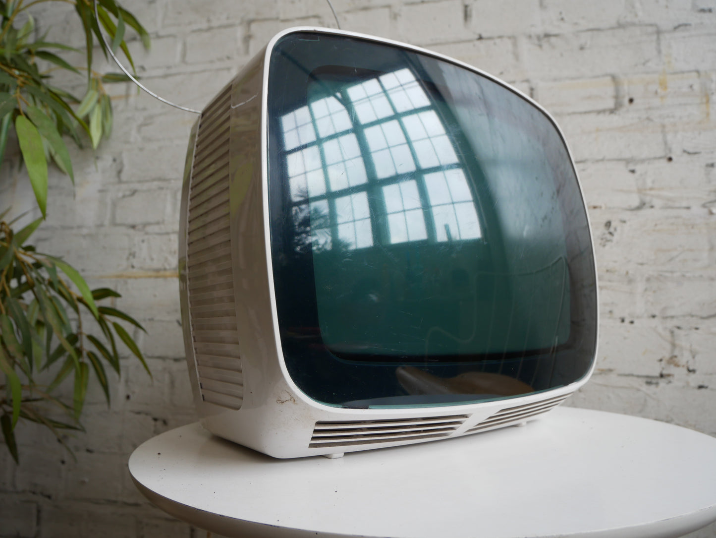 Vintage Retro 70s Mid Century Space Age Indesit Portable TV Television Set for Prop Spares/ Repair