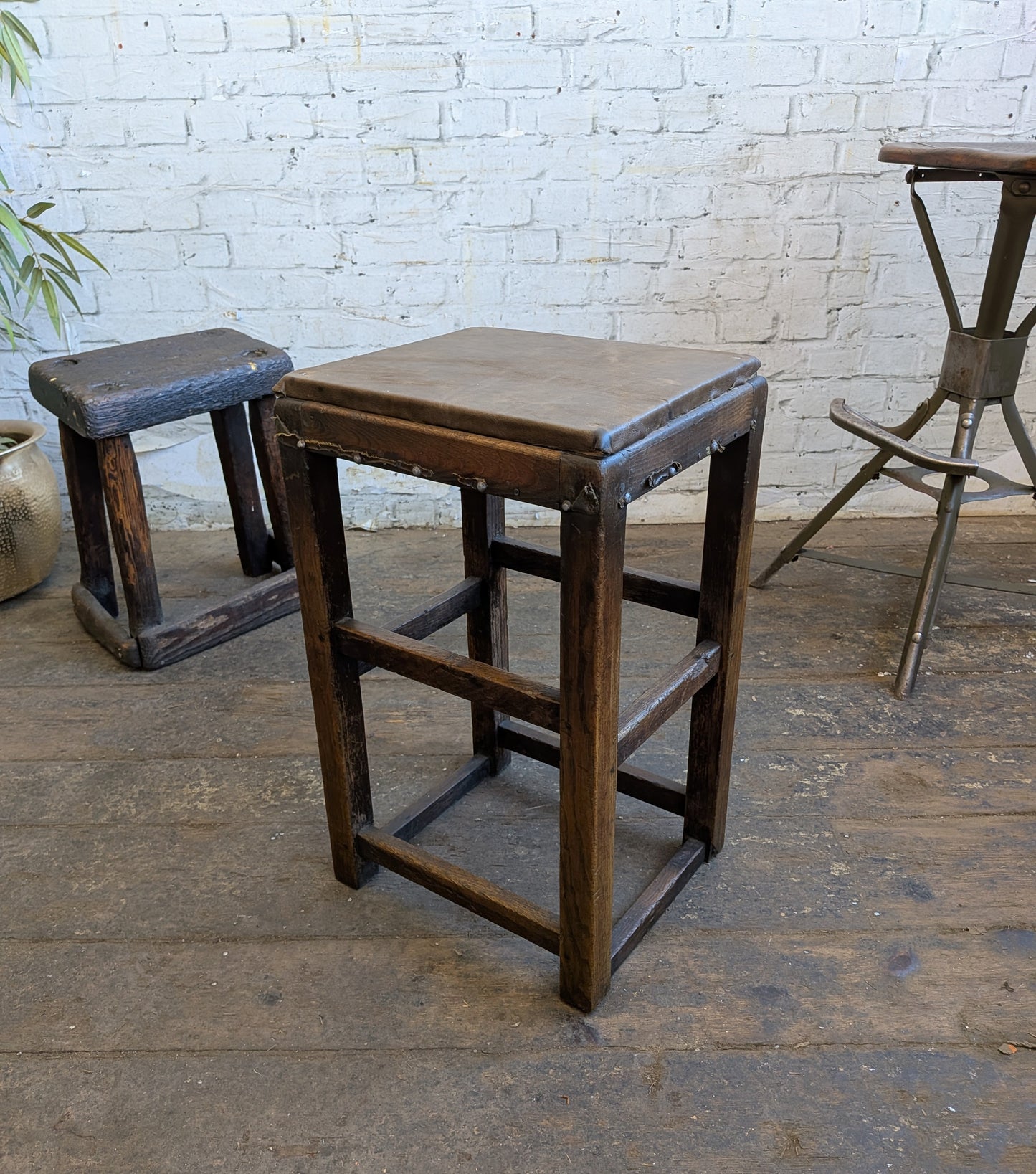 Vintage Oak Folk Art Industrial Factory Machinists Work Lab Stool With Leather Seat