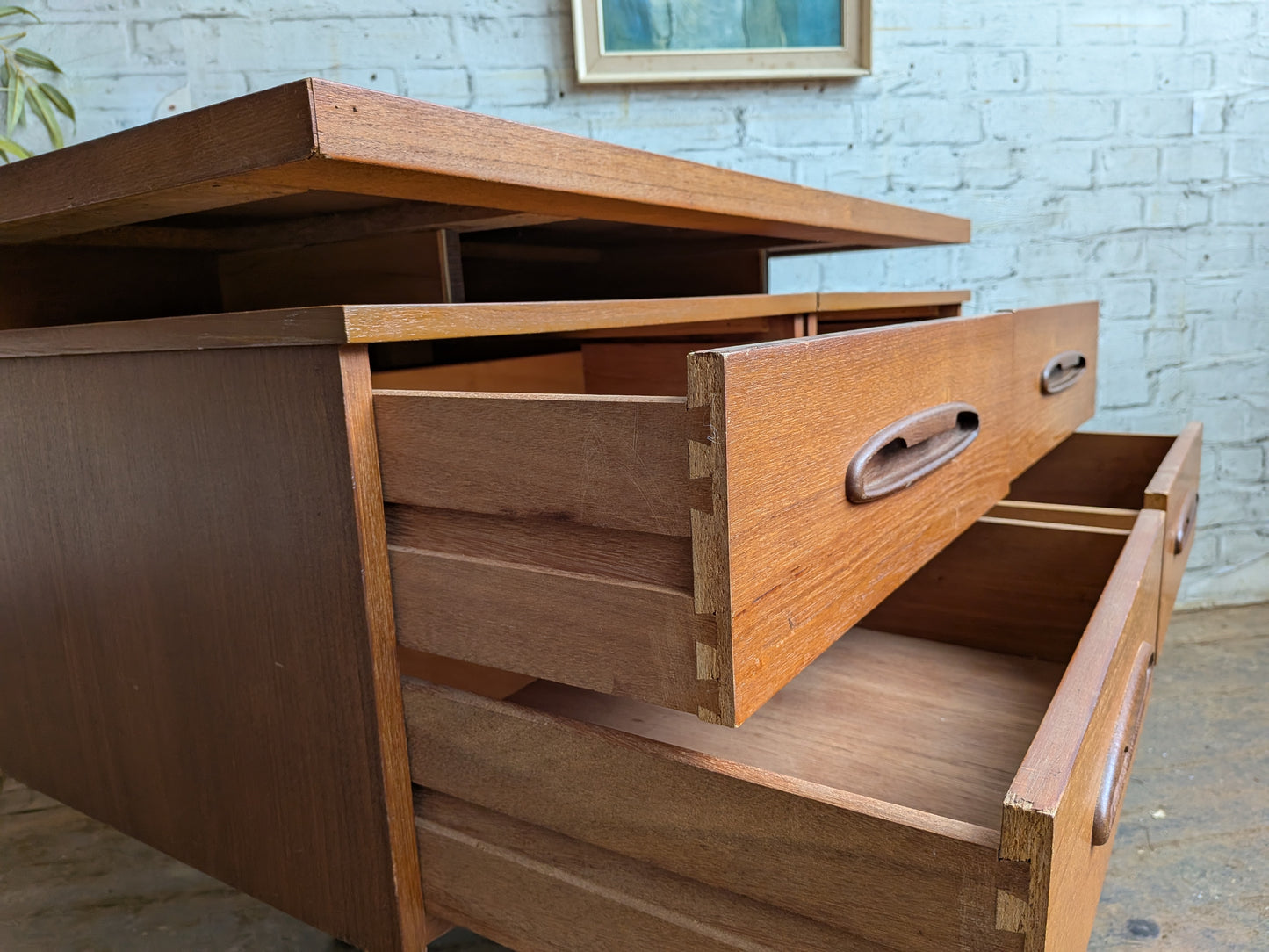 Vintage 70s Retro Mid Century Modern Chest of 4 Drawers Small Sideboard