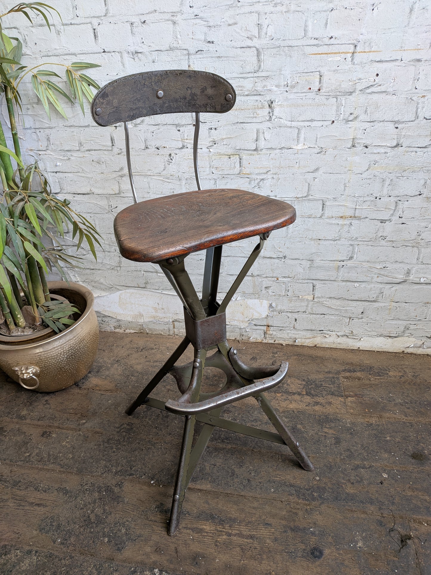 1 x Rare Vtg 30s 40s Art Deco Evertaut Industrial Metal High Chair with Footrest
