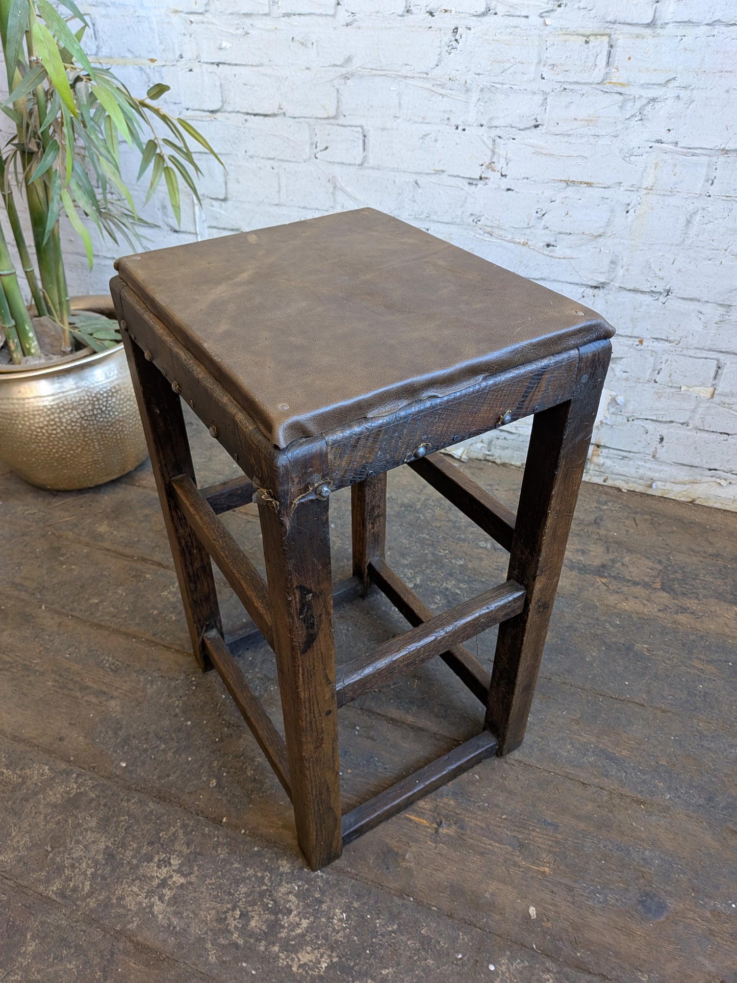 Vintage Oak Folk Art Industrial Factory Machinists Work Lab Stool With Leather Seat