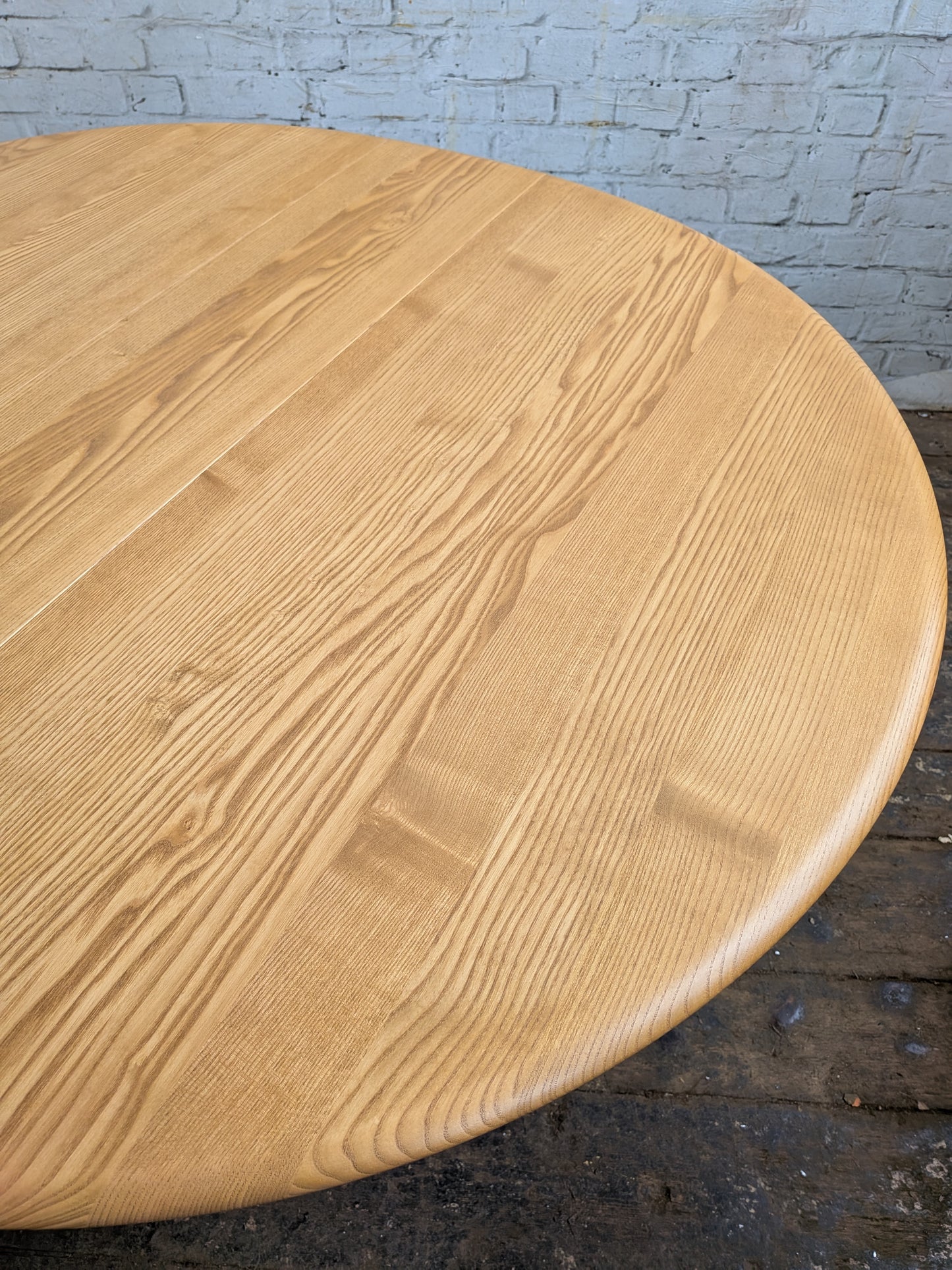 Unused Mint Ercol Windsor 1156 Drop Leaf Gateleg Kitchen Bistro Cafe Dining Table