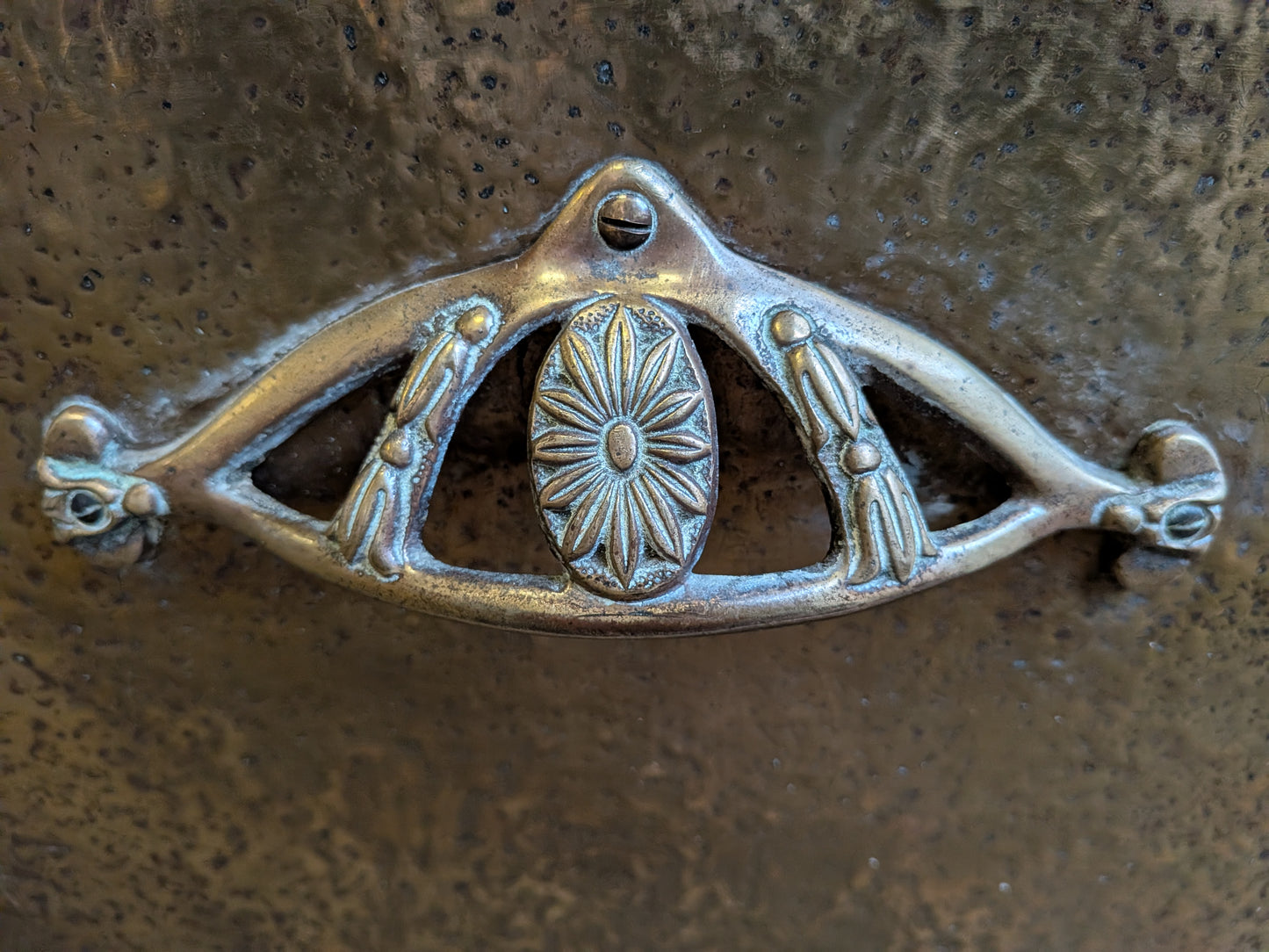 Antique Edwardian Arts & Crafts Art Nouveau Brass Coal Purdonium Fireside Stool