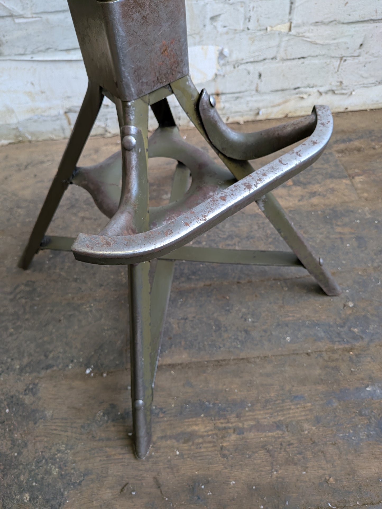 1 x Rare Vtg 30s 40s Art Deco Evertaut Industrial Metal High Chair with Footrest