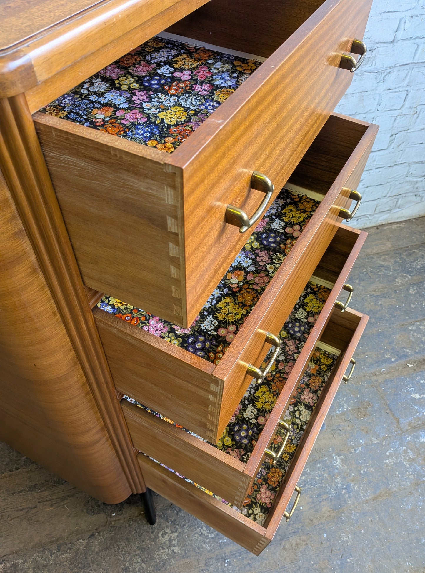 Vintage Retro 50s 60s Mid Century Modern Homeworthy Tallboy Chest of 4 Drawers