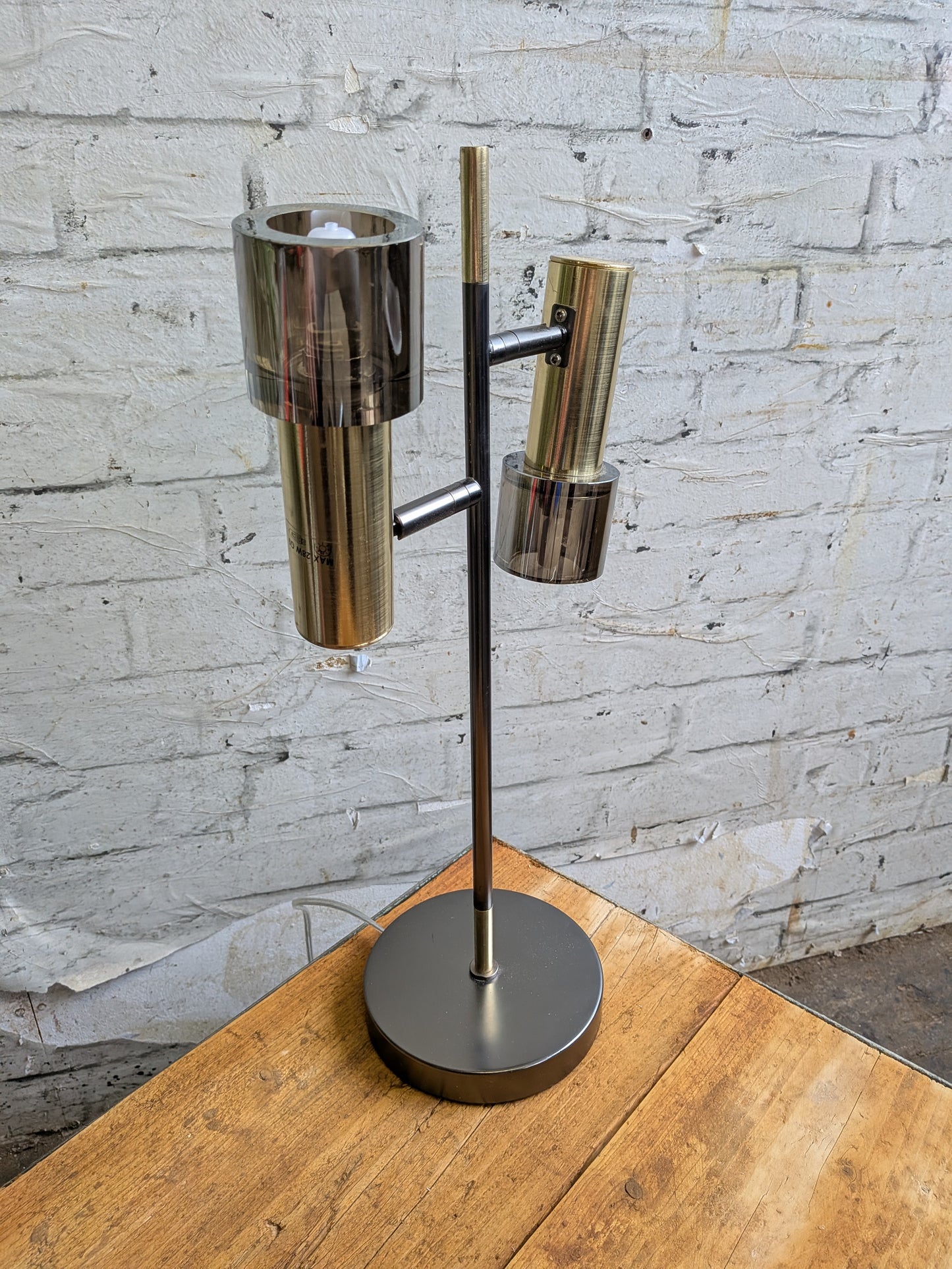 Contemporary Retro Mid Century Modern Style Articulated Spotlight Table Lamp