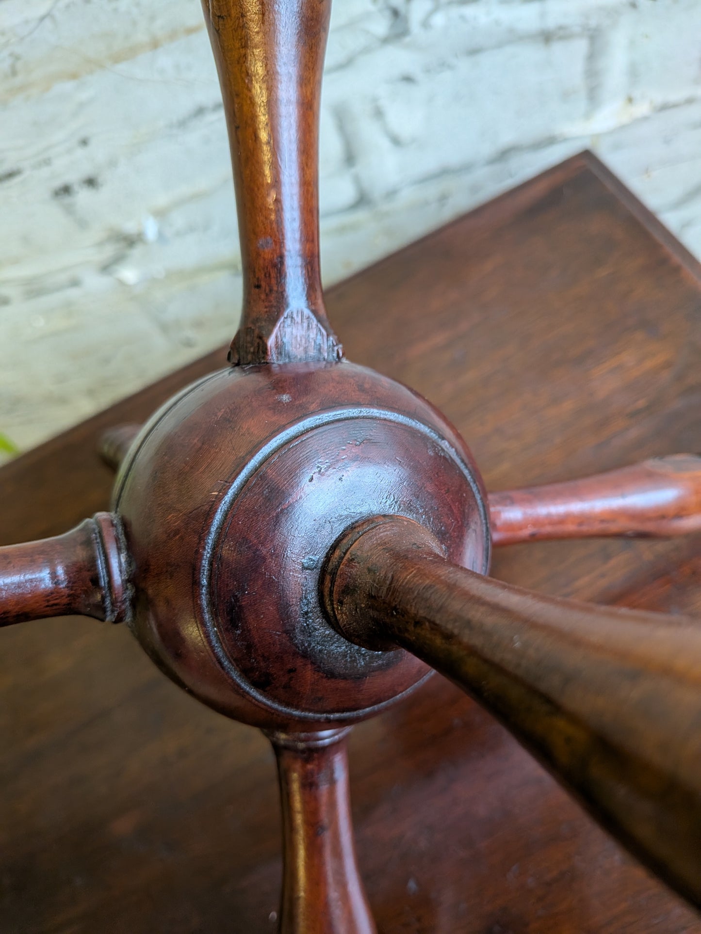 Antique Georgian Treen Turned Mahogany Table Top Plate or Bowl Cat Stand
