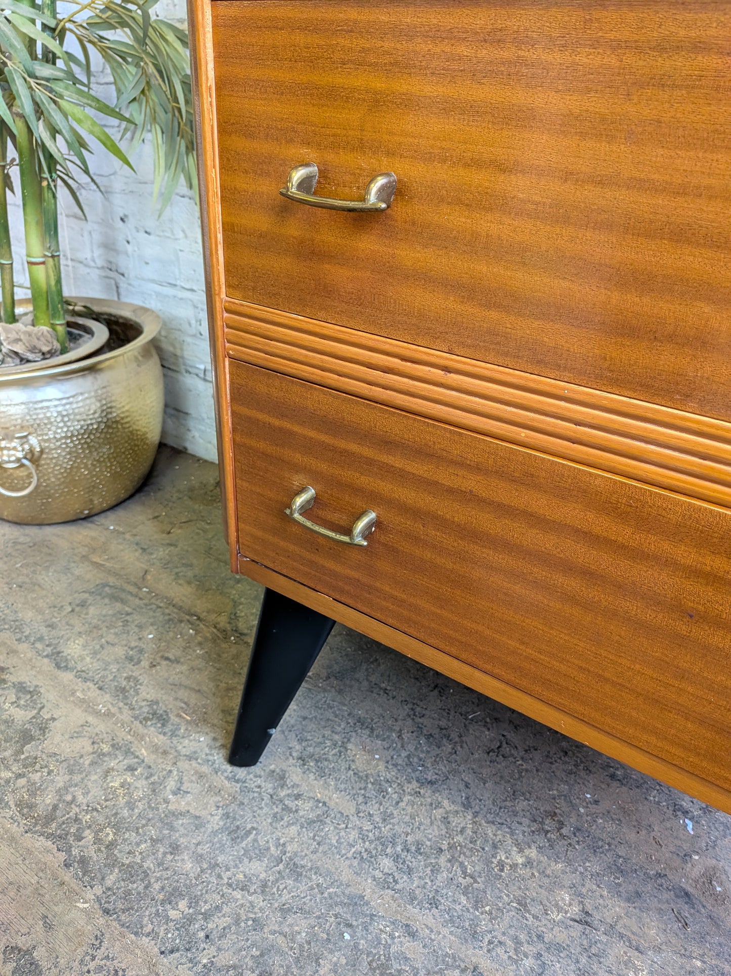 Vintage Retro 50s 60s Mid Century Modern Homeworthy Tallboy Chest of 4 Drawers