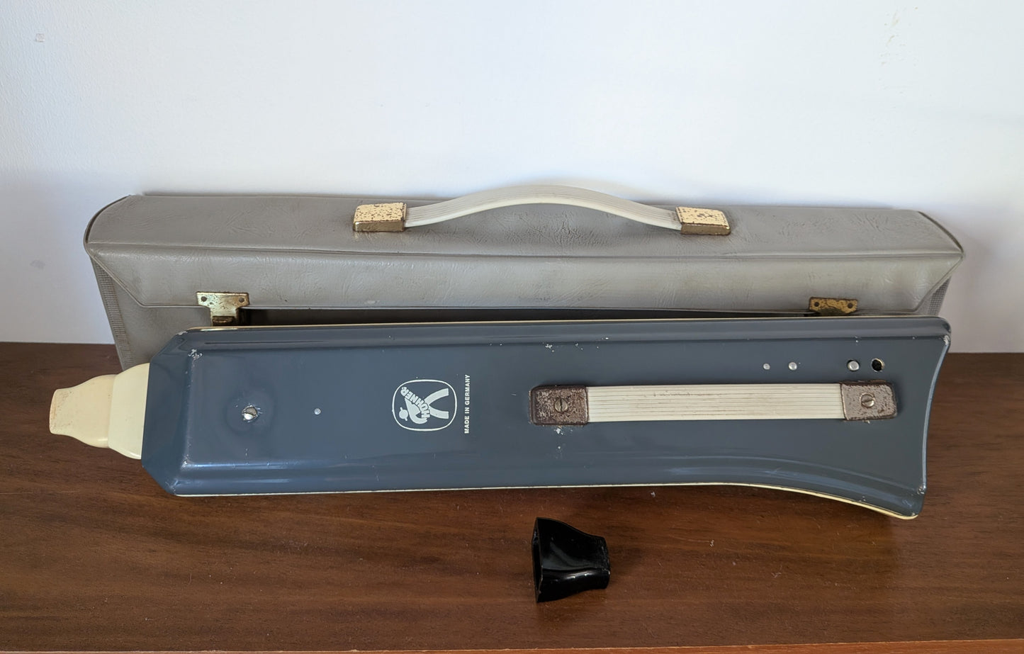 Vintage 1950s - 60s working Hohner Melodica Piano 26 Mouth Organ with Case & 2 Mouthpieces