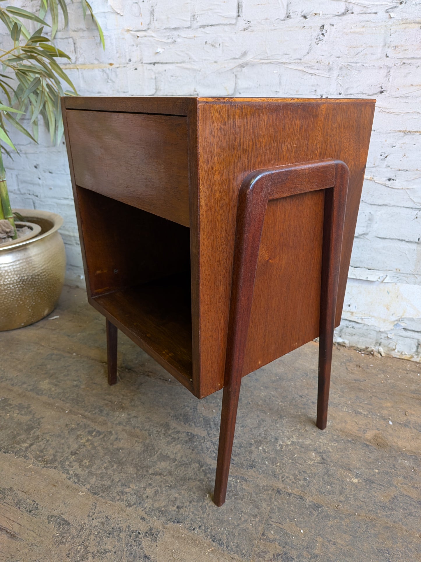 Vintage 1950s 60s Retro Mid Century Modern Side Table Bedside Cabinet with Single Drawer