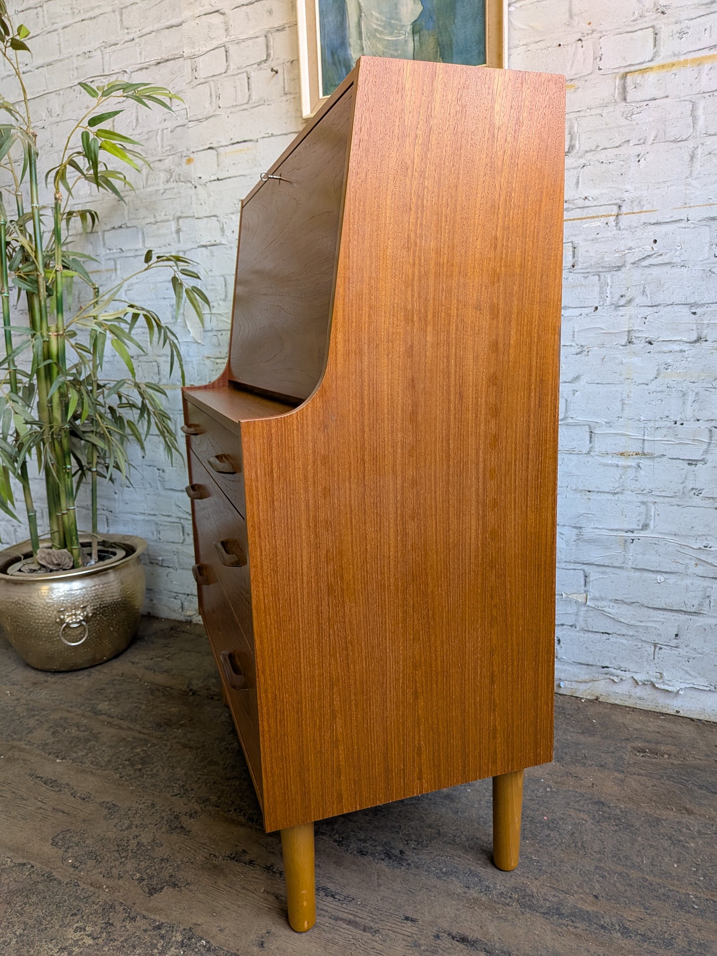 Vintage Retro 1960s 70s Mid Century Modern Teak 3 Drawer Writing Desk Bureau