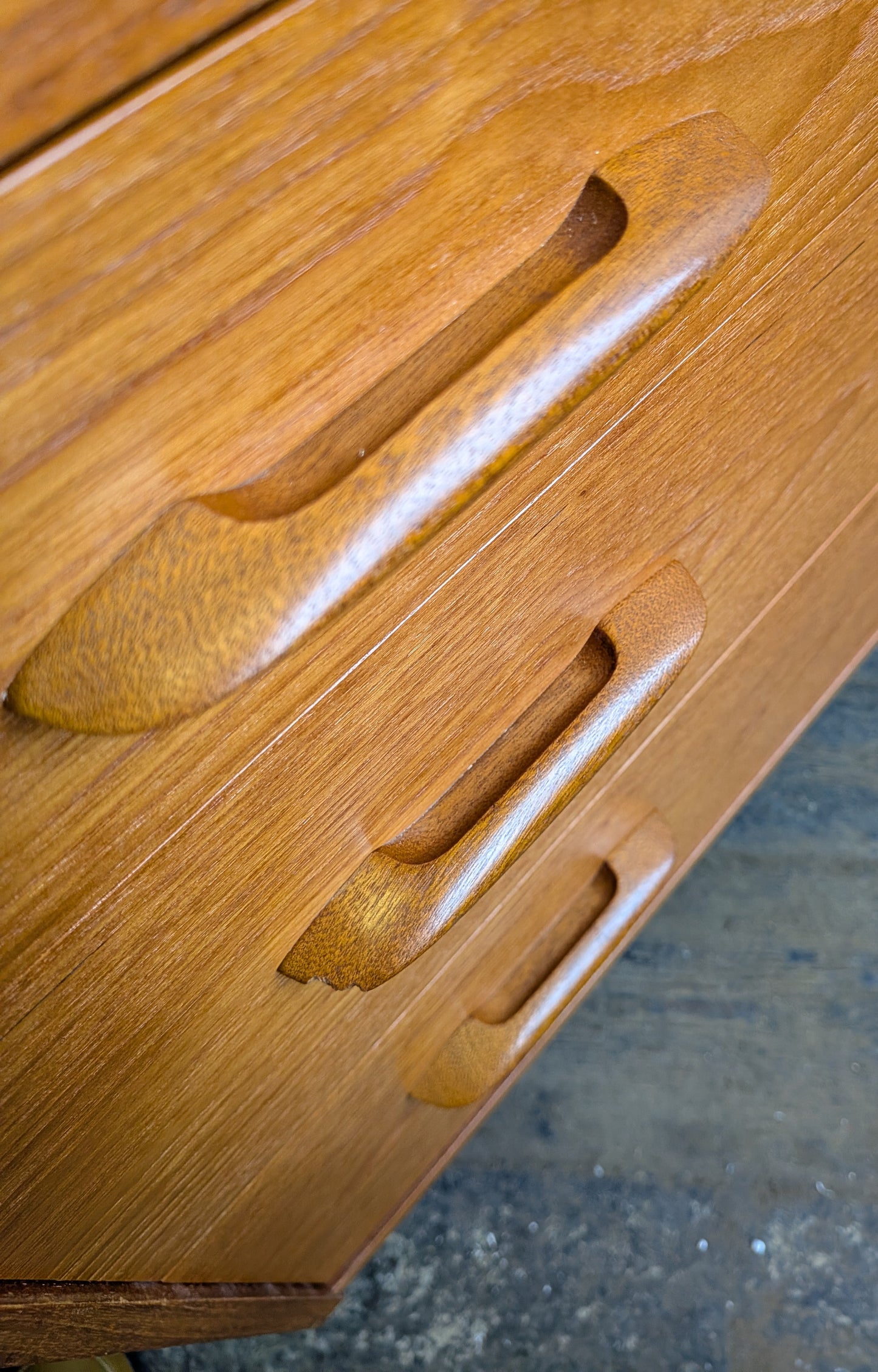 Vintage Retro 1960s 70s Mid Century Modern Teak 3 Drawer Writing Desk Bureau