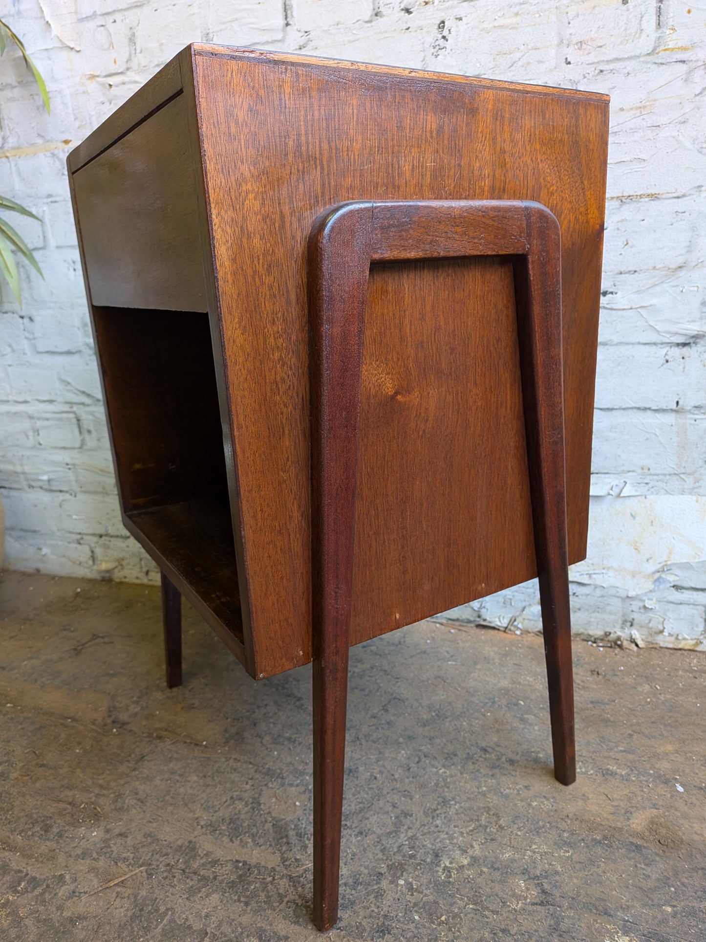 Vintage 1950s 60s Retro Mid Century Modern Side Table Bedside Cabinet with Single Drawer