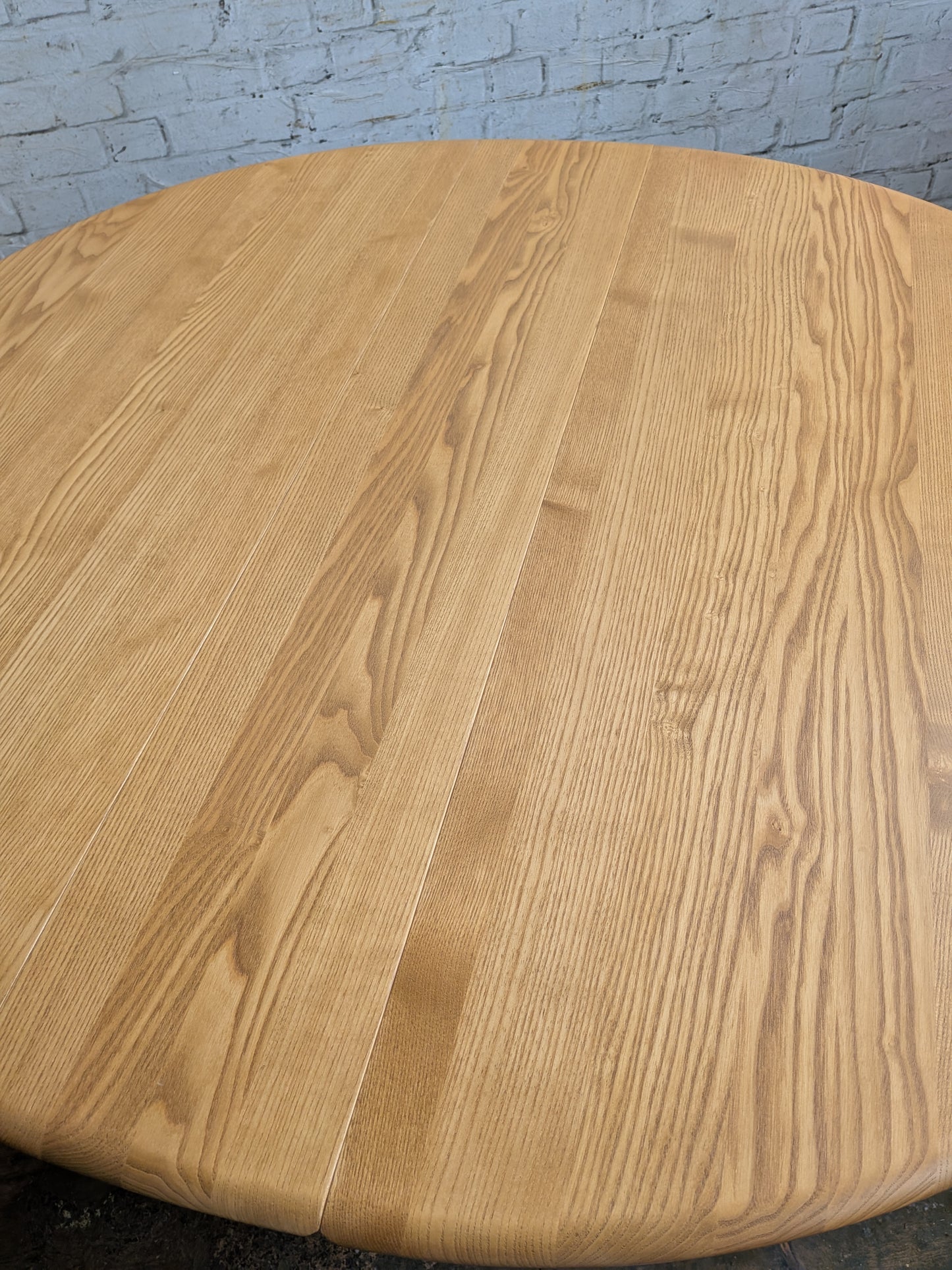 Unused Mint Ercol Windsor 1156 Drop Leaf Gateleg Kitchen Bistro Cafe Dining Table