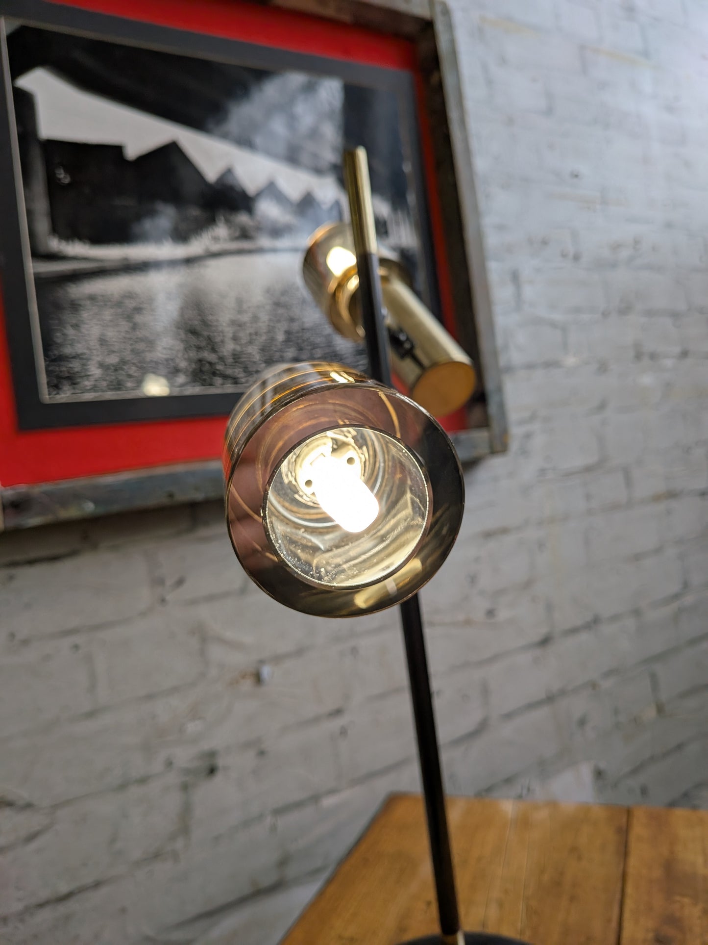 Contemporary Retro Mid Century Modern Style Articulated Spotlight Table Lamp