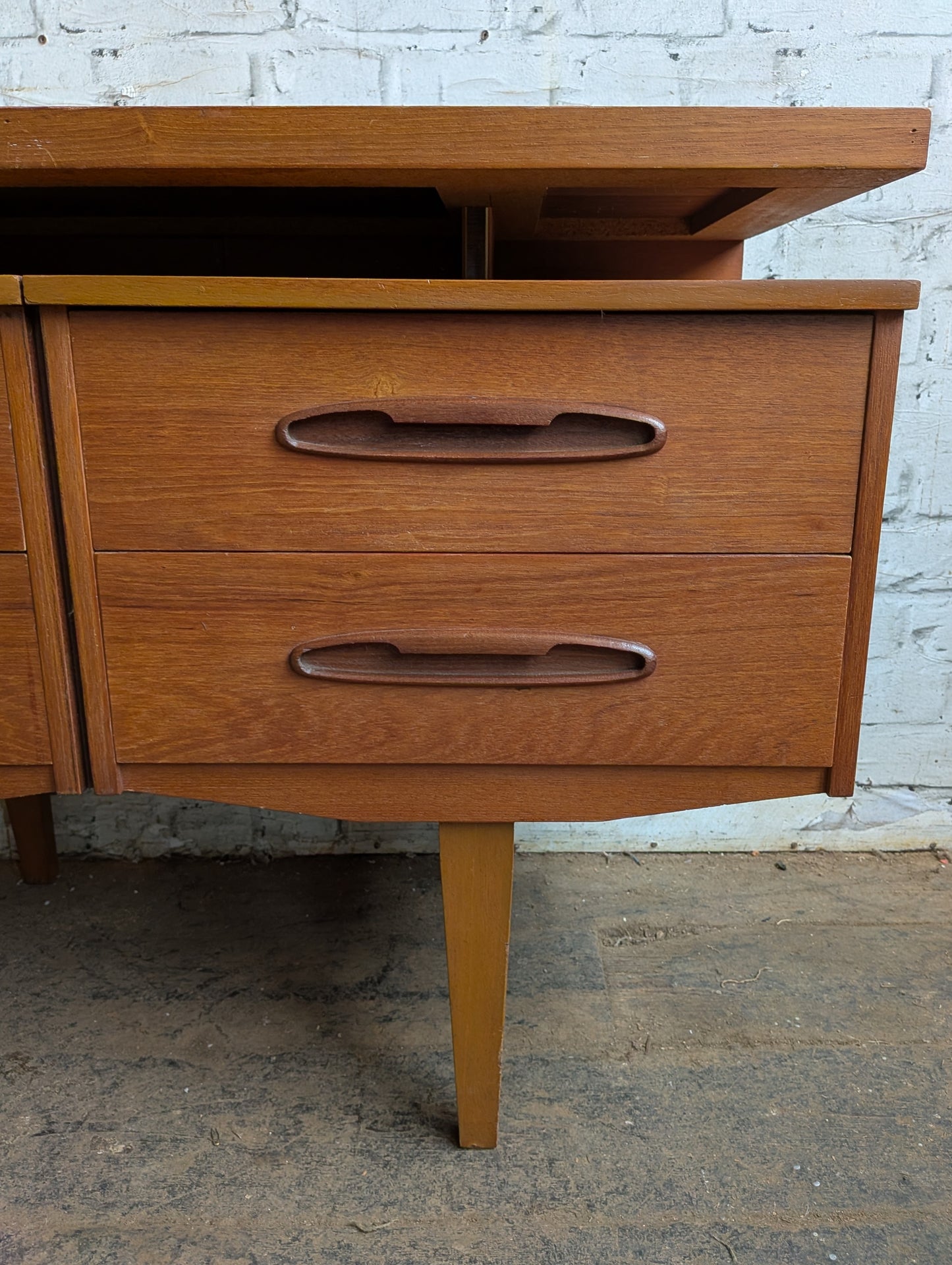 Vintage 70s Retro Mid Century Modern Chest of 4 Drawers Small Sideboard