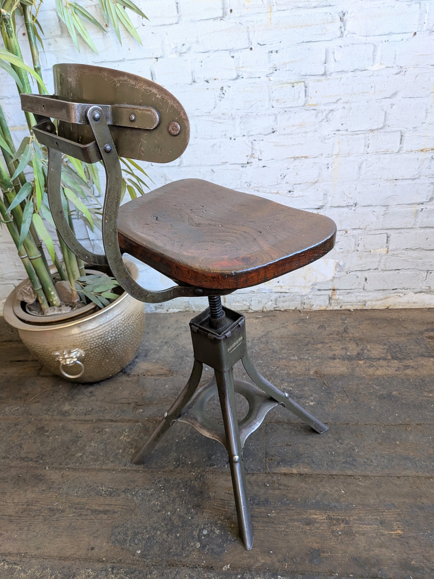 1 Vtg 30s 40s Art Deco Steel Evertaut Industrial Machinists Typists Swivel Chair