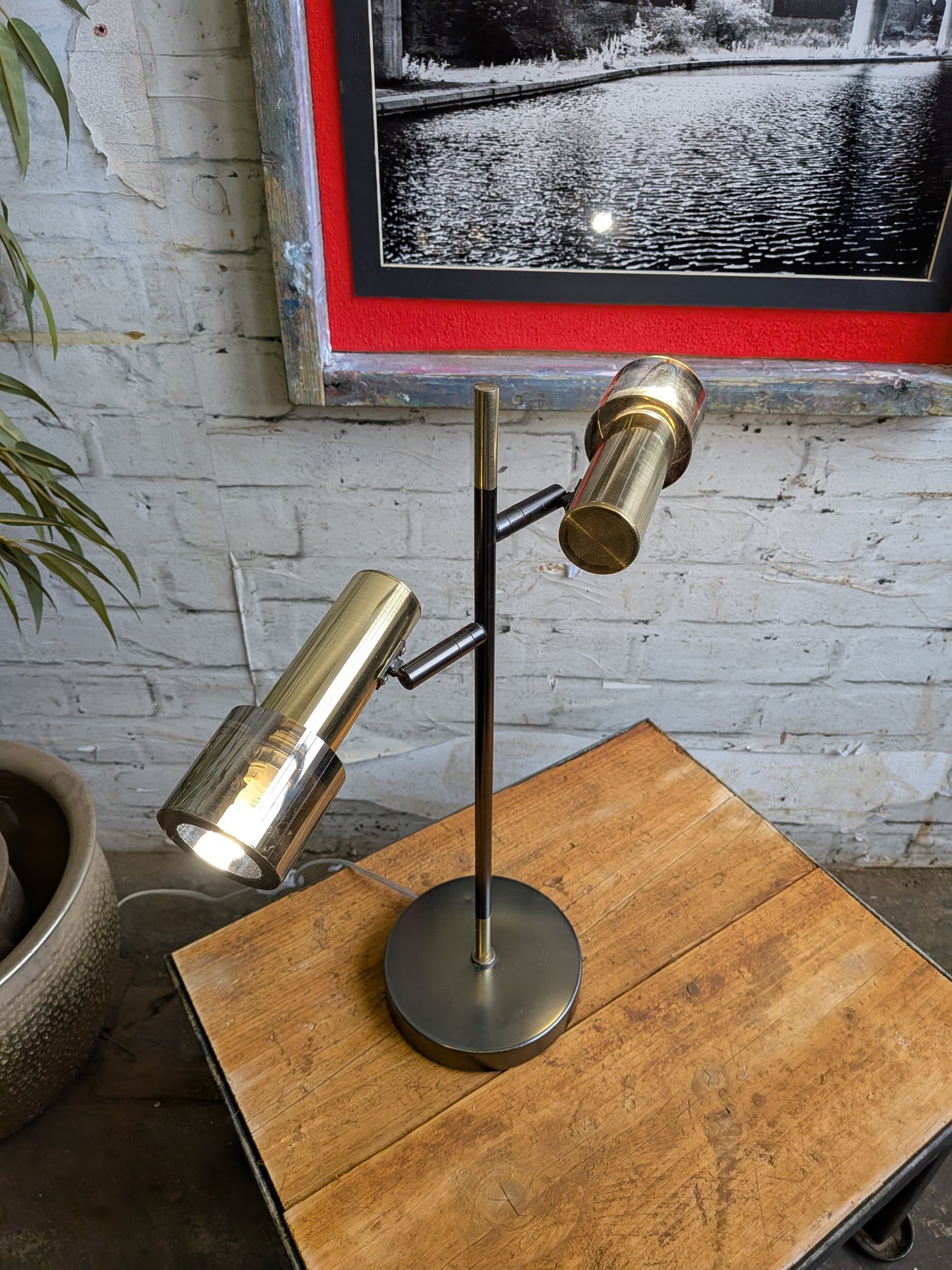 Contemporary Retro Mid Century Modern Style Articulated Spotlight Table Lamp