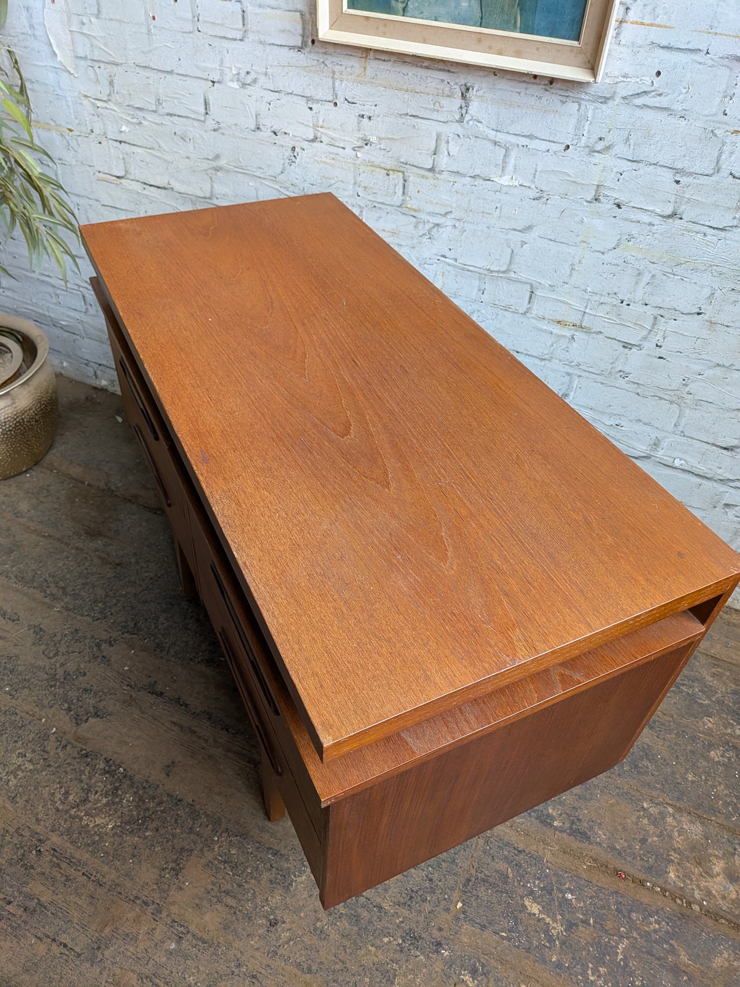 Vintage 70s Retro Mid Century Modern Chest of 4 Drawers Small Sideboard