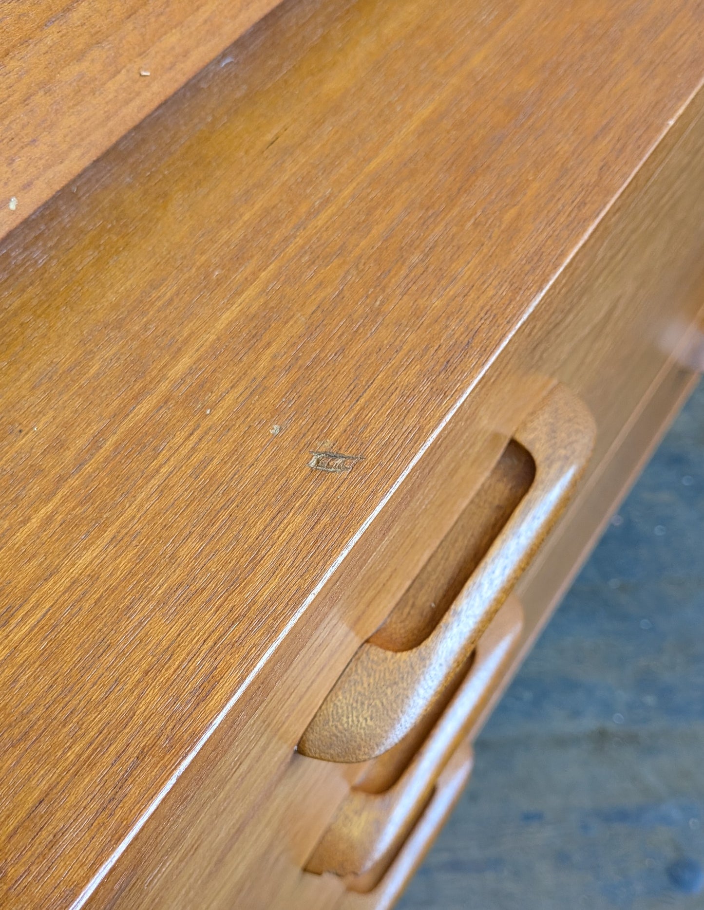 Vintage Retro 1960s 70s Mid Century Modern Teak 3 Drawer Writing Desk Bureau