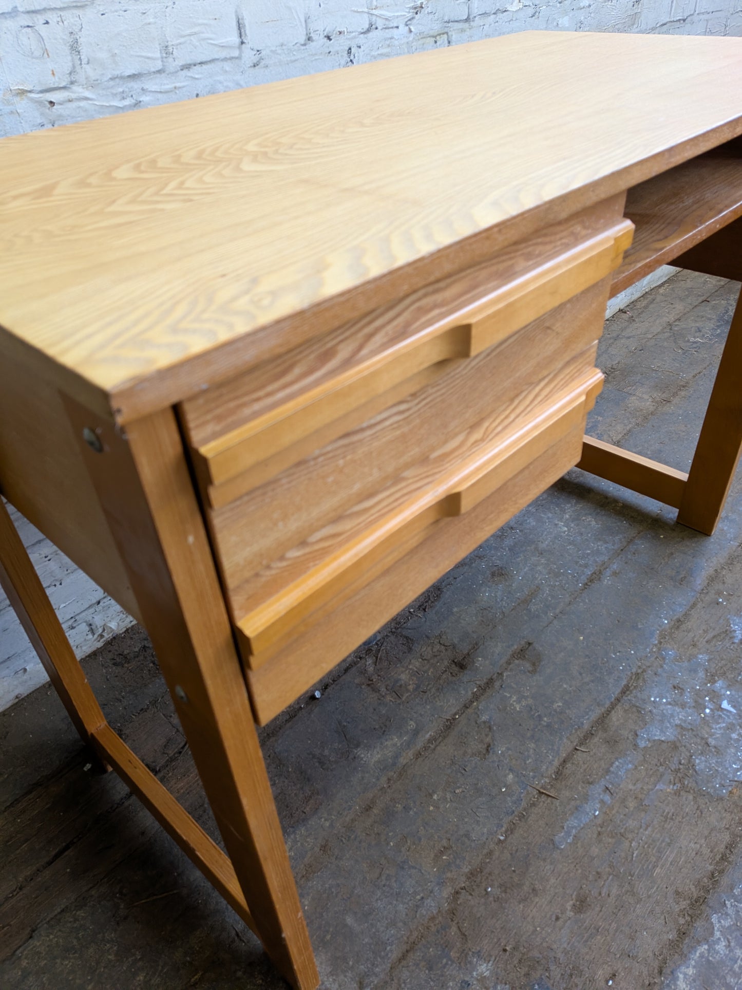 Vintage 70s Retro Mid Century Modern 2 Drawer Work Desk Dressing Vanity Table