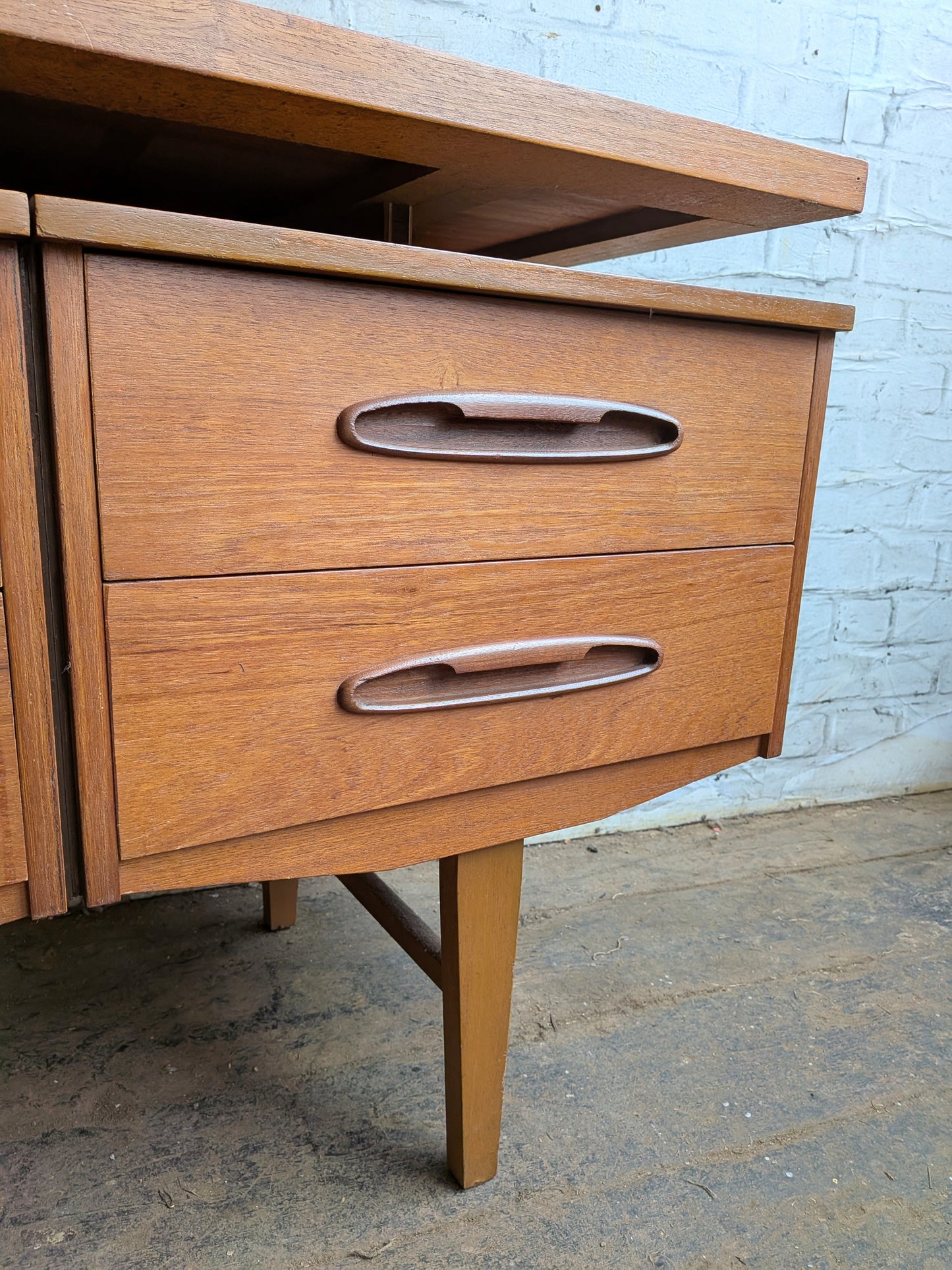 Vintage 70s Retro Mid Century Modern Chest of 4 Drawers Small Sideboard