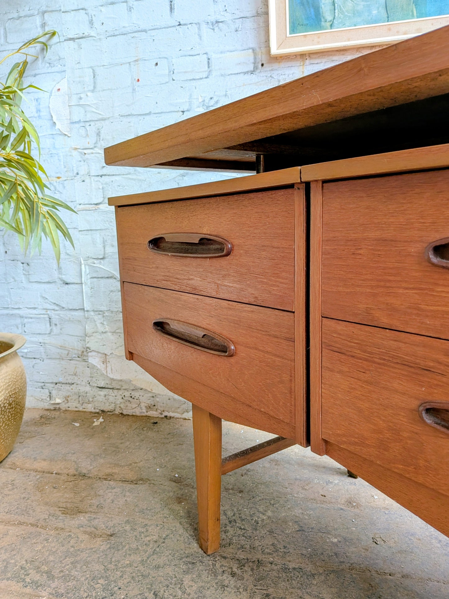 Vintage 70s Retro Mid Century Modern Chest of 4 Drawers Small Sideboard
