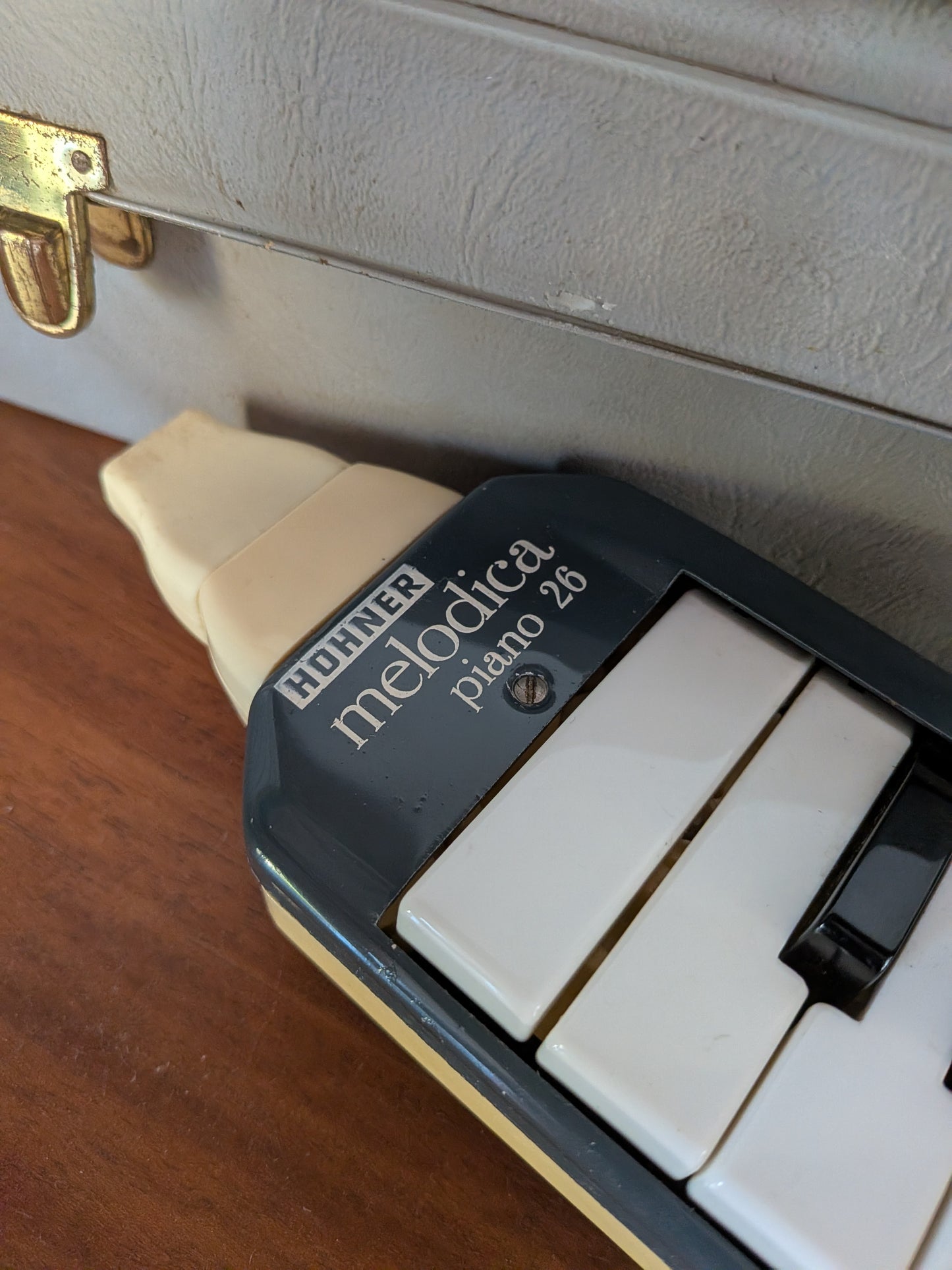 Vintage 1950s - 60s working Hohner Melodica Piano 26 Mouth Organ with Case & 2 Mouthpieces