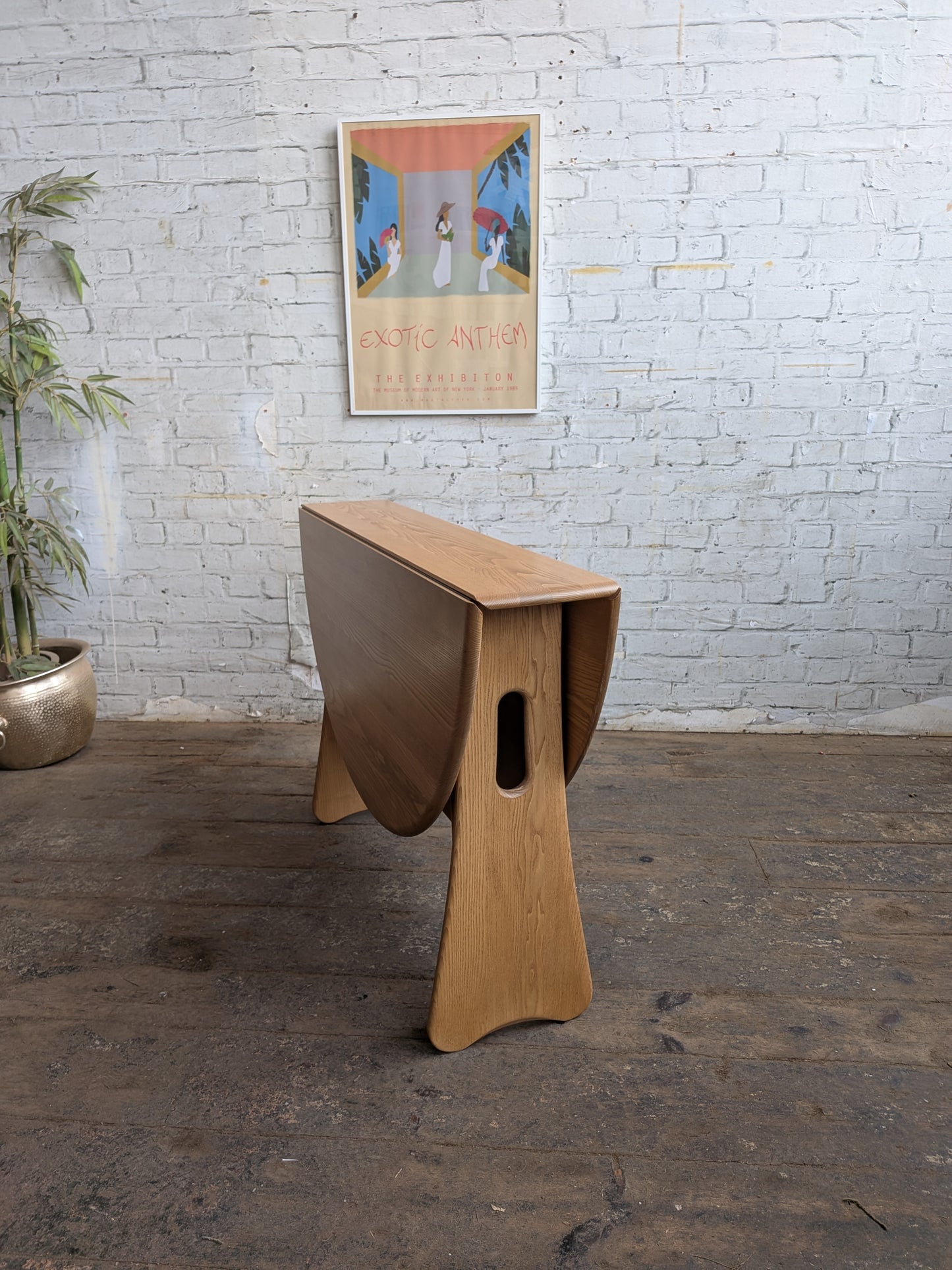 Unused Mint Ercol Windsor 1156 Drop Leaf Gateleg Kitchen Bistro Cafe Dining Table