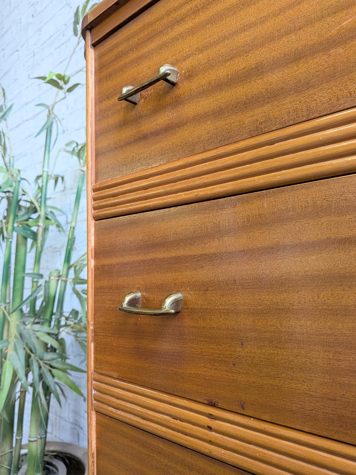 Vintage Retro 50s 60s Mid Century Modern Homeworthy Tallboy Chest of 4 Drawers