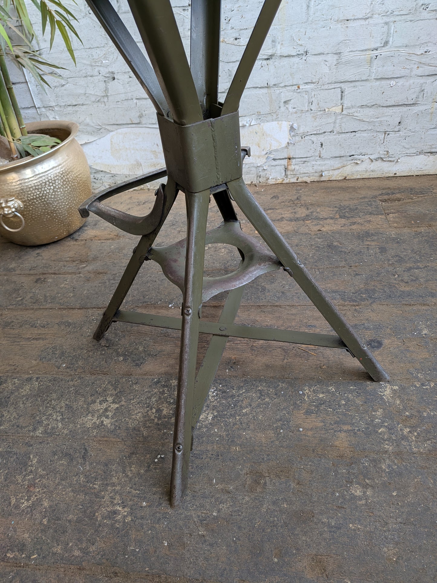 1 x Rare Vtg 30s 40s Art Deco Evertaut Industrial Metal High Chair with Footrest