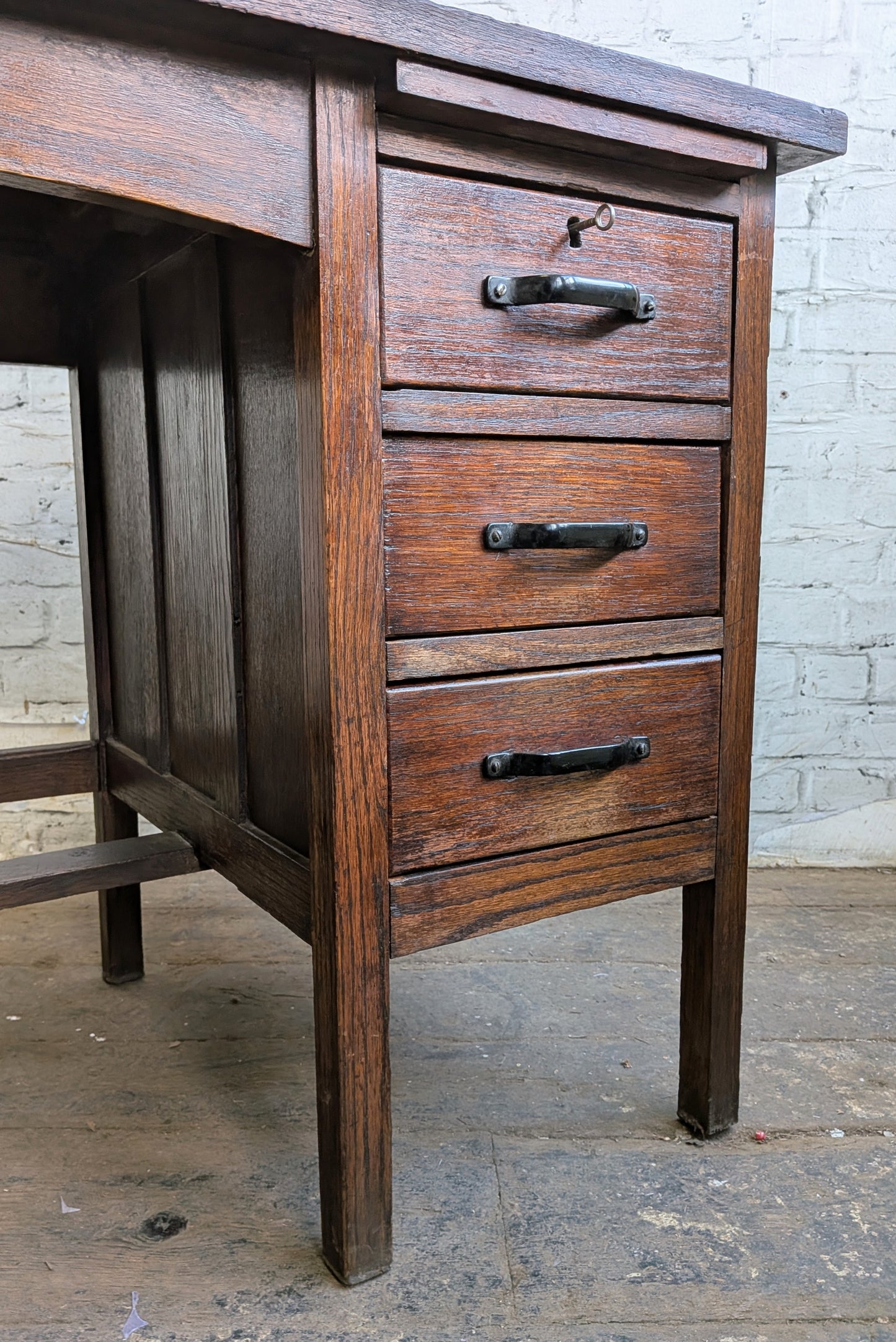Small Vintage 40s 50s Oak 3 Drawer Extending Industrial Factory Pedestal Desk