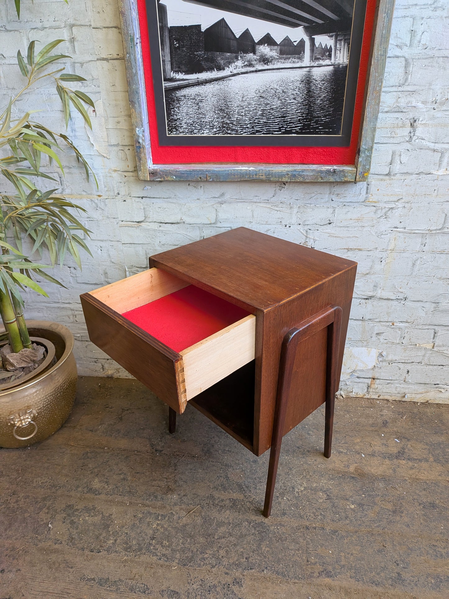 Vintage 1950s 60s Retro Mid Century Modern Side Table Bedside Cabinet with Single Drawer