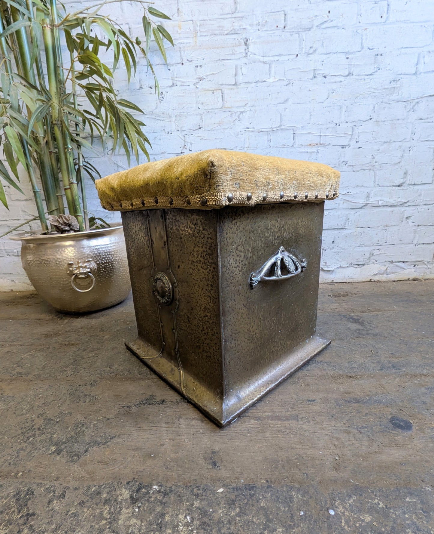 Antique Edwardian Arts & Crafts Art Nouveau Brass Coal Purdonium Fireside Stool