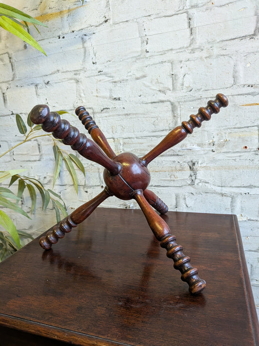 Antique Georgian Treen Turned Mahogany Table Top Plate or Bowl Cat Stand